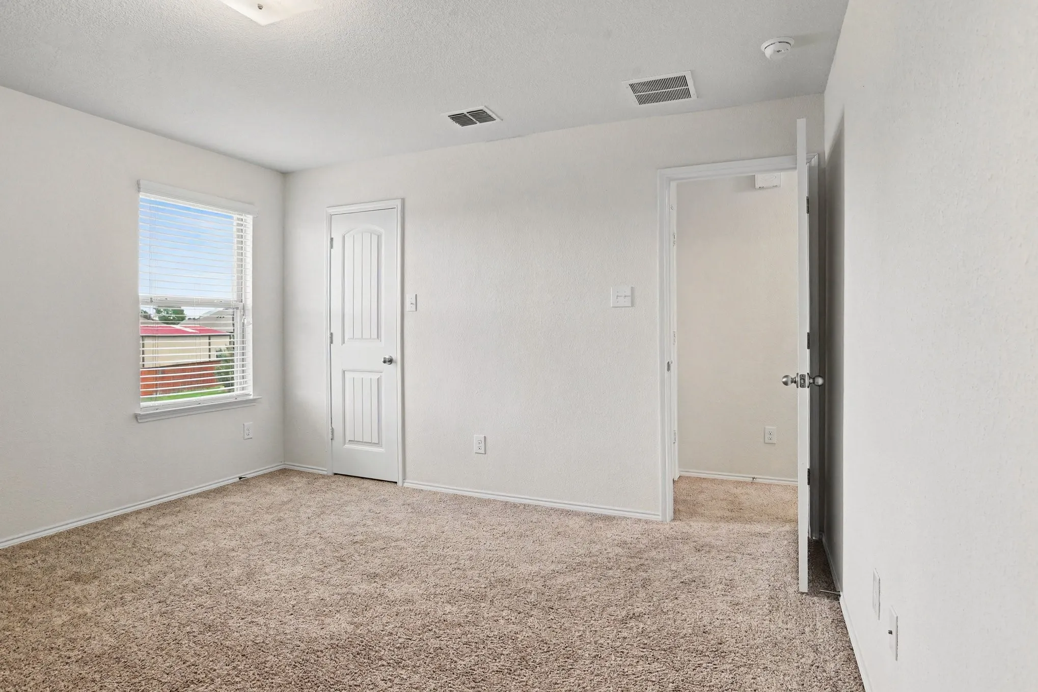 Single Family Residence For Sale in Rockwall County , 506 Robinson Way, Fate, Texas 75189, 5 Bedroom, 4 Bathroom, 2 Garage spaces, 2,969 Sqft, built in 2018, mls#21304369, Real Estate Agent in Fate, Homes For Sale in Rockwall county, Homes For Sale in Fate, Realtor in Fate Texas, Real Estate Brokerage Independent Realty Texas, Luminita Cordes Realtor