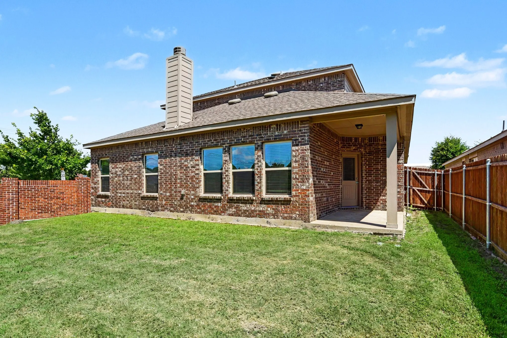 Single Family Residence For Sale in Rockwall County , 506 Robinson Way, Fate, Texas 75189, 5 Bedroom, 4 Bathroom, 2 Garage spaces, 2,969 Sqft, built in 2018, mls#21304369, Real Estate Agent in Fate, Homes For Sale in Rockwall county, Homes For Sale in Fate, Realtor in Fate Texas, Real Estate Brokerage Independent Realty Texas, Luminita Cordes Realtor