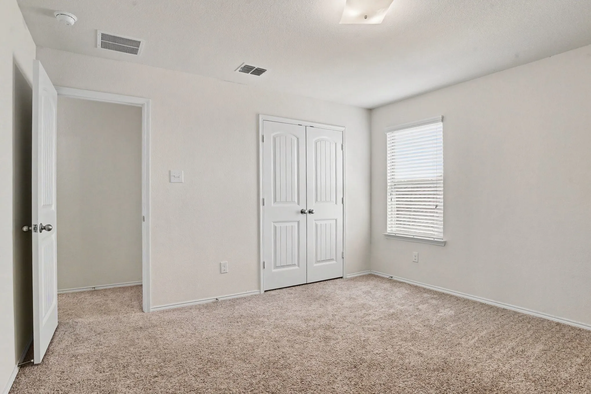 Single Family Residence For Sale in Rockwall County , 506 Robinson Way, Fate, Texas 75189, 5 Bedroom, 4 Bathroom, 2 Garage spaces, 2,969 Sqft, built in 2018, mls#21304369, Real Estate Agent in Fate, Homes For Sale in Rockwall county, Homes For Sale in Fate, Realtor in Fate Texas, Real Estate Brokerage Independent Realty Texas, Luminita Cordes Realtor