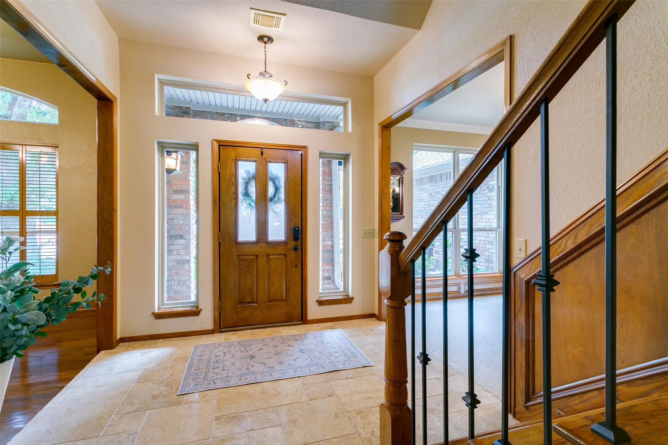 Single Family Residence For Sale in Denton County , 102 Sunday Haus Lane, Highland Village, Texas 75077, 4 Bedroom, 4 Bathroom, 3 Garage spaces, 3,498 Sqft, built in 1988, mls#21304083, Real Estate Agent in Highland Village, Homes For Sale in Denton county, Homes For Sale in Highland Village, Realtor in Highland Village Texas, Real Estate Brokerage Independent Realty Texas, Luminita Cordes Realtor