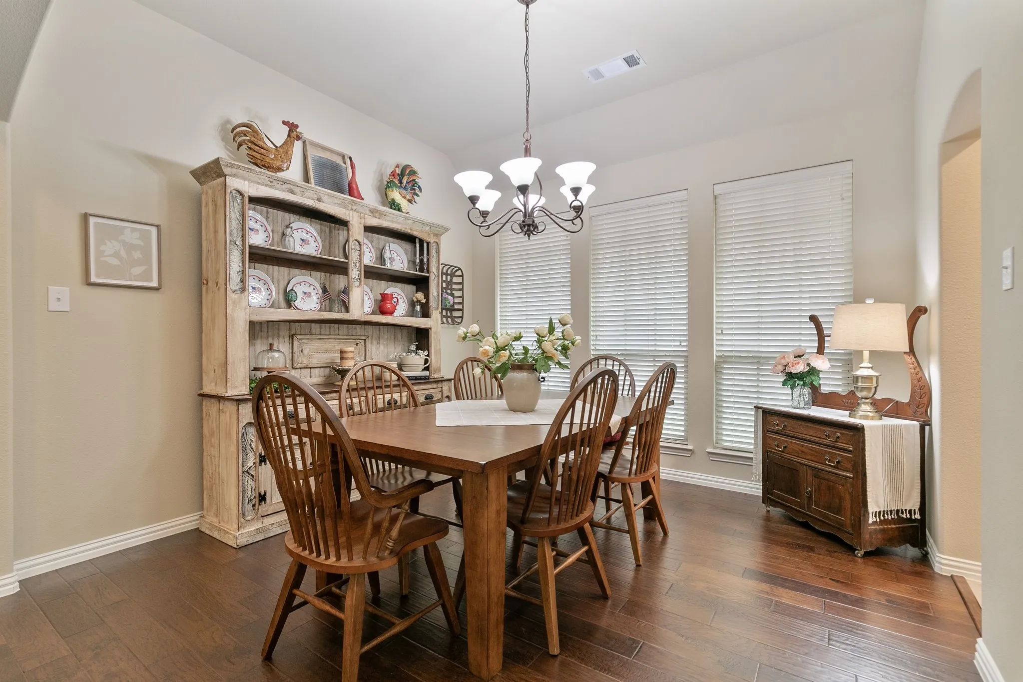 Single Family Residence For Sale in Denton County , 2504 Scotti Street, Lewisville, Texas 75056, 4 Bedroom, 3 Bathroom, 2 Garage spaces, 3,197 Sqft, built in 2011, mls#21304689, Real Estate Agent in Lewisville, Homes For Sale in Denton county, Homes For Sale in Lewisville, Realtor in Lewisville Texas, Real Estate Brokerage Independent Realty Texas, Luminita Cordes Realtor