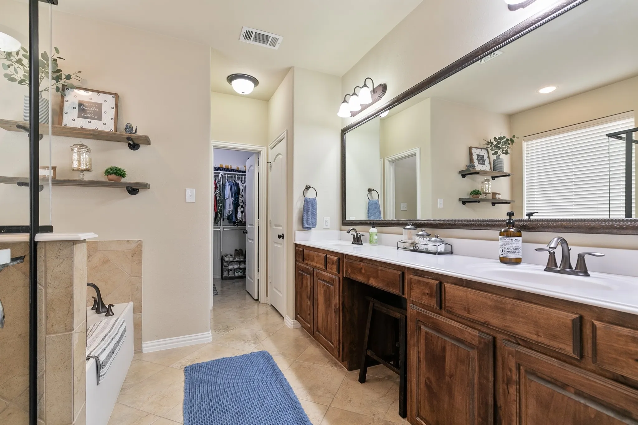 Single Family Residence For Sale in Denton County , 2504 Scotti Street, Lewisville, Texas 75056, 4 Bedroom, 3 Bathroom, 2 Garage spaces, 3,197 Sqft, built in 2011, mls#21304689, Real Estate Agent in Lewisville, Homes For Sale in Denton county, Homes For Sale in Lewisville, Realtor in Lewisville Texas, Real Estate Brokerage Independent Realty Texas, Luminita Cordes Realtor