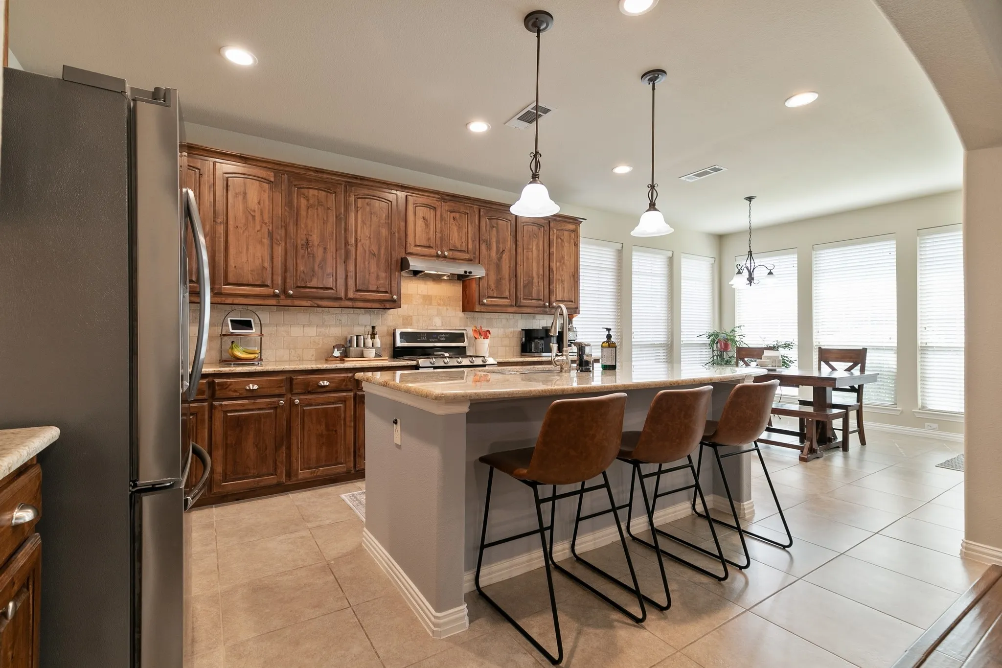 Single Family Residence For Sale in Denton County , 2504 Scotti Street, Lewisville, Texas 75056, 4 Bedroom, 3 Bathroom, 2 Garage spaces, 3,197 Sqft, built in 2011, mls#21304689, Real Estate Agent in Lewisville, Homes For Sale in Denton county, Homes For Sale in Lewisville, Realtor in Lewisville Texas, Real Estate Brokerage Independent Realty Texas, Luminita Cordes Realtor