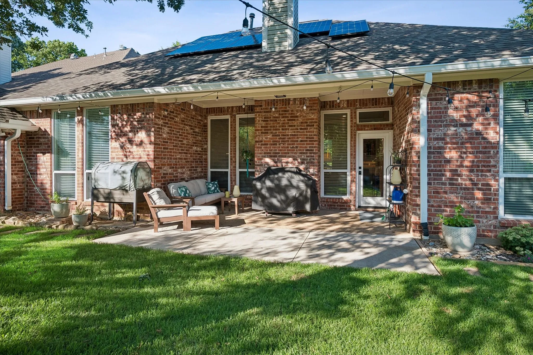Single Family Residence For Sale in Tarrant County , 2701 Hidden Lake Drive, Grapevine, Texas 76051, 4 Bedroom, 3 Bathroom, 2 Garage spaces, 2,228 Sqft, built in 1996, mls#21305636, Real Estate Agent in Grapevine, Homes For Sale in Tarrant county, Homes For Sale in Grapevine, Realtor in Grapevine Texas, Real Estate Brokerage Independent Realty Texas, Luminita Cordes Realtor