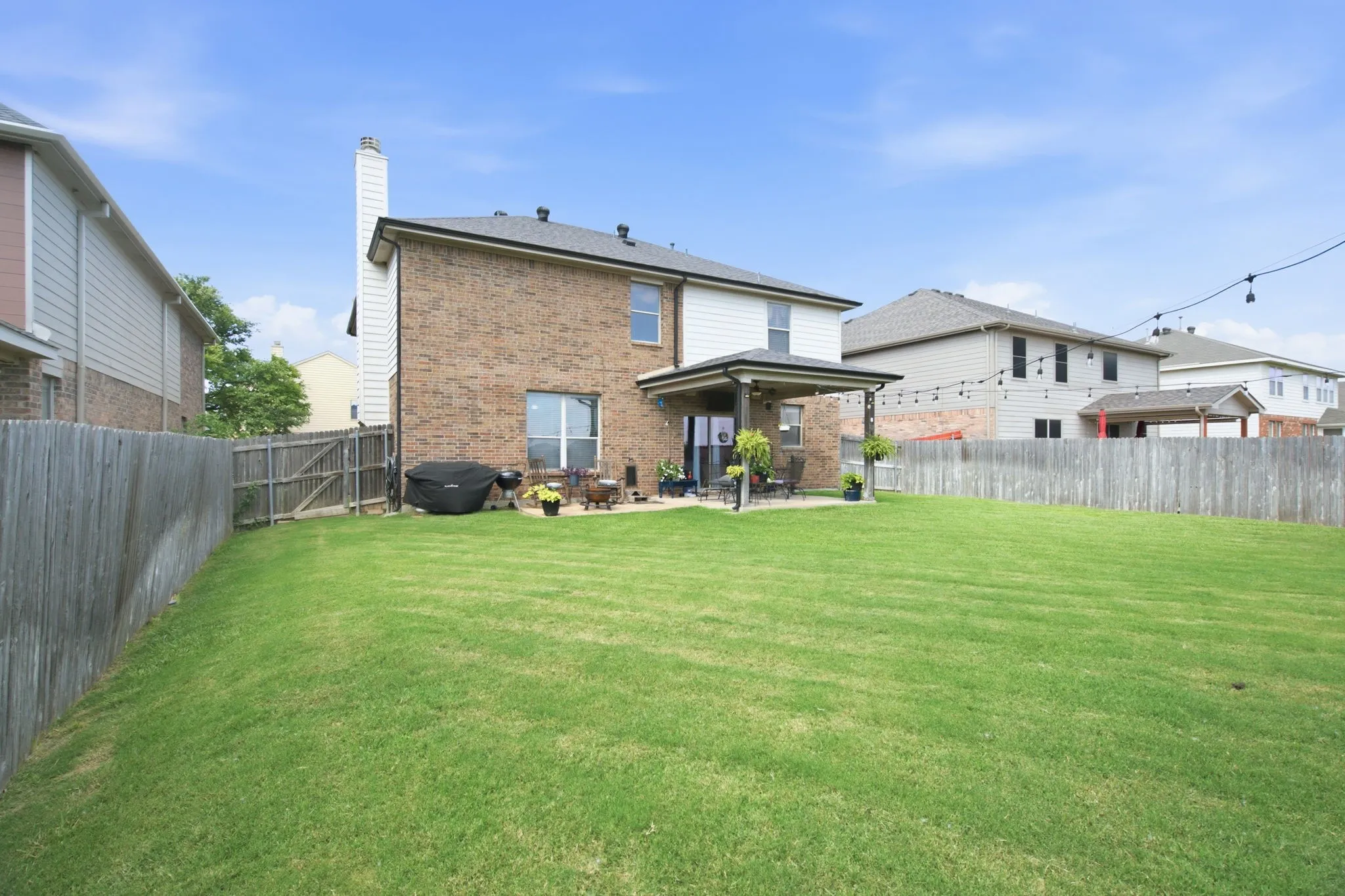 Single Family Residence For Sale in Tarrant County , 10805 Ambling Trail, Fort Worth, Texas 76108, 4 Bedroom, 3 Bathroom, 2 Garage spaces, 2,664 Sqft, built in 2005, mls#21304006, Real Estate Agent in Fort Worth, Homes For Sale in Tarrant county, Homes For Sale in Fort Worth, Realtor in Fort Worth Texas, Real Estate Brokerage Independent Realty Texas, Luminita Cordes Realtor