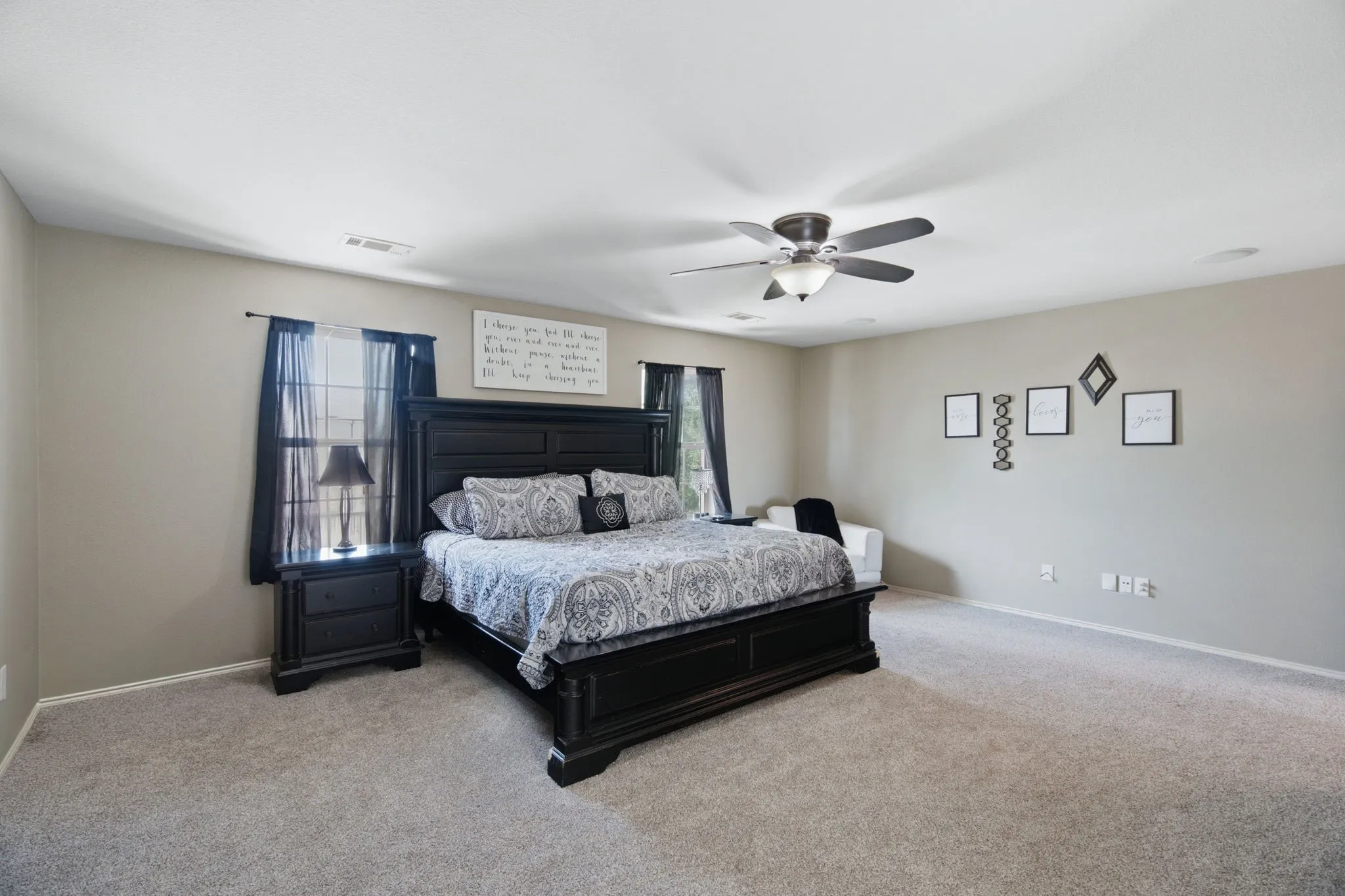 Single Family Residence For Sale in Tarrant County , 10805 Ambling Trail, Fort Worth, Texas 76108, 4 Bedroom, 3 Bathroom, 2 Garage spaces, 2,664 Sqft, built in 2005, mls#21304006, Real Estate Agent in Fort Worth, Homes For Sale in Tarrant county, Homes For Sale in Fort Worth, Realtor in Fort Worth Texas, Real Estate Brokerage Independent Realty Texas, Luminita Cordes Realtor