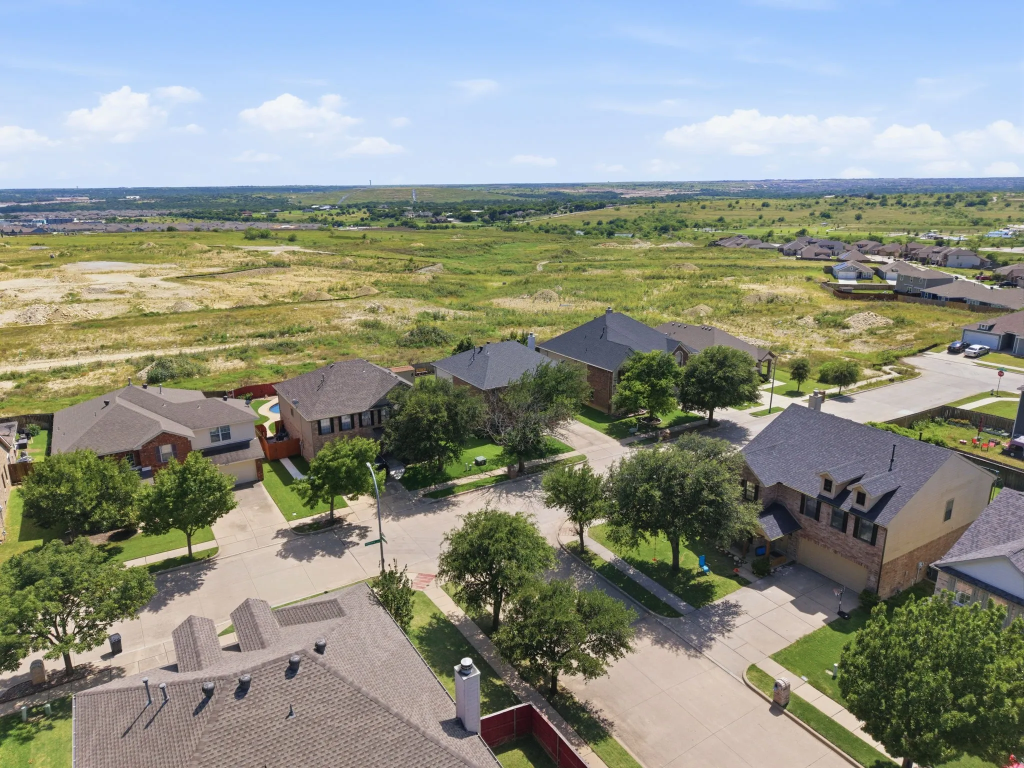 Single Family Residence For Sale in Tarrant County , 10805 Ambling Trail, Fort Worth, Texas 76108, 4 Bedroom, 3 Bathroom, 2 Garage spaces, 2,664 Sqft, built in 2005, mls#21304006, Real Estate Agent in Fort Worth, Homes For Sale in Tarrant county, Homes For Sale in Fort Worth, Realtor in Fort Worth Texas, Real Estate Brokerage Independent Realty Texas, Luminita Cordes Realtor