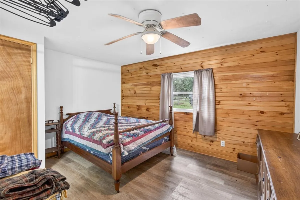 Manufactured Home For Sale in Henderson County , 160 Buffalo Springs Road, Mabank, Texas 75156, 3 Bedroom, 2 Bathroom, Garage spaces, 1,768 Sqft, built in 1983, mls#21306423, Real Estate Agent in Mabank, Homes For Sale in Henderson county, Homes For Sale in Mabank, Realtor in Mabank Texas, Real Estate Brokerage Independent Realty Texas, Luminita Cordes Realtor