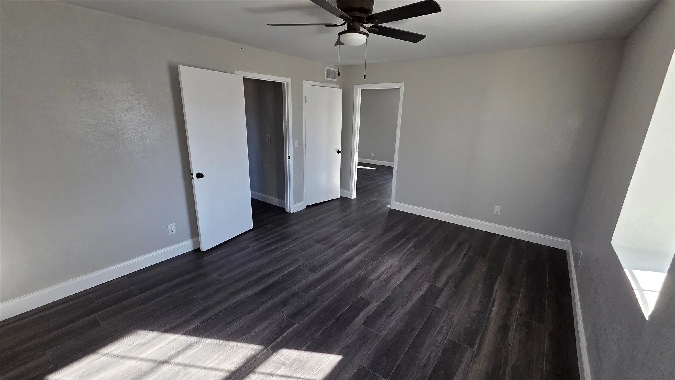 Single Family Residence For Sale in Tarrant County , 4340 Danny Drive, Kennedale, Texas 76060, 5 Bedroom, 2 Bathroom, Garage spaces, 3,448 Sqft, built in 1975, mls#21306337, Real Estate Agent in Kennedale, Homes For Sale in Tarrant county, Homes For Sale in Kennedale, Realtor in Kennedale Texas, Real Estate Brokerage Independent Realty Texas, Luminita Cordes Realtor