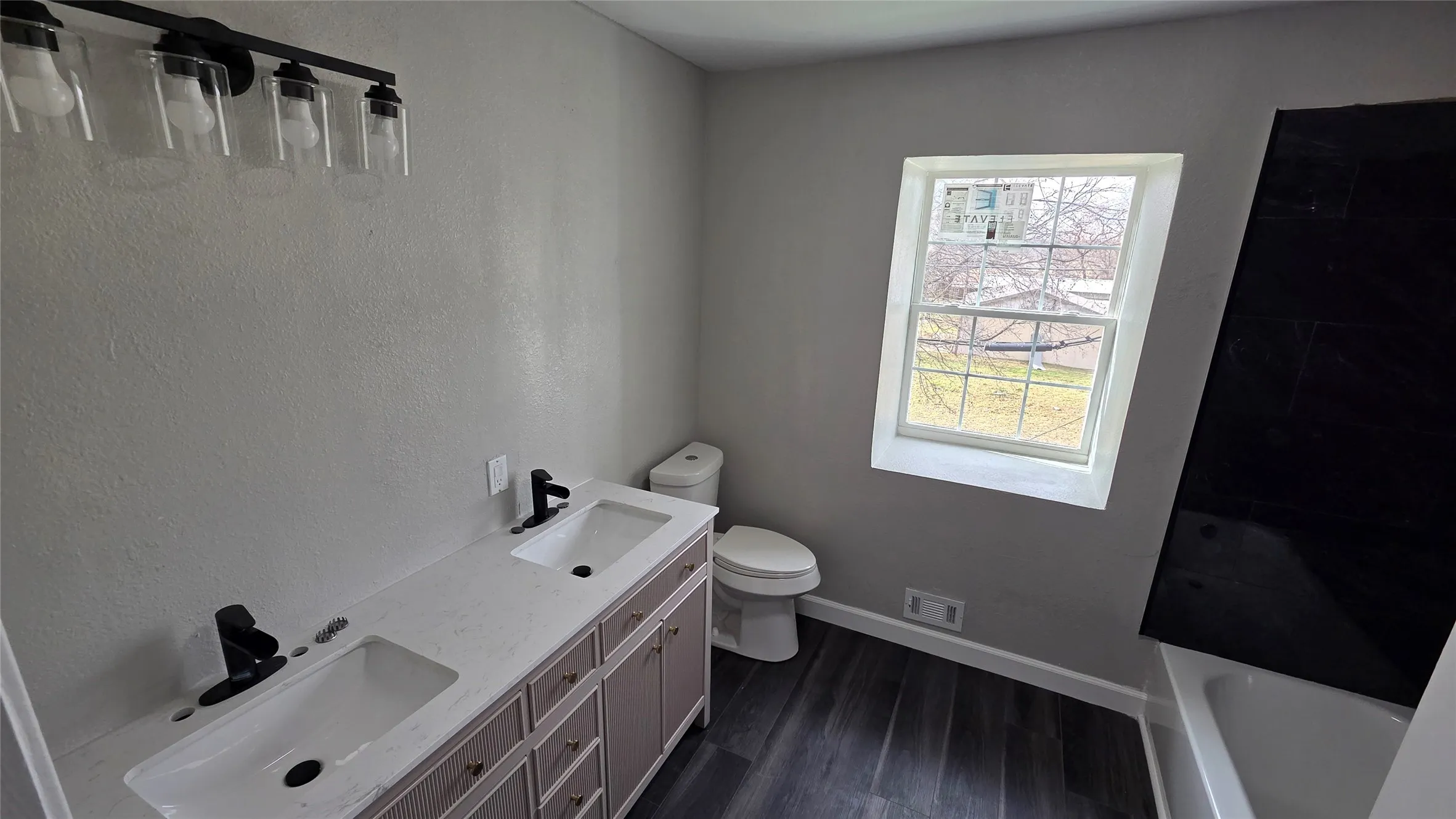 Single Family Residence For Sale in Tarrant County , 4340 Danny Drive, Kennedale, Texas 76060, 5 Bedroom, 2 Bathroom, Garage spaces, 3,448 Sqft, built in 1975, mls#21306337, Real Estate Agent in Kennedale, Homes For Sale in Tarrant county, Homes For Sale in Kennedale, Realtor in Kennedale Texas, Real Estate Brokerage Independent Realty Texas, Luminita Cordes Realtor