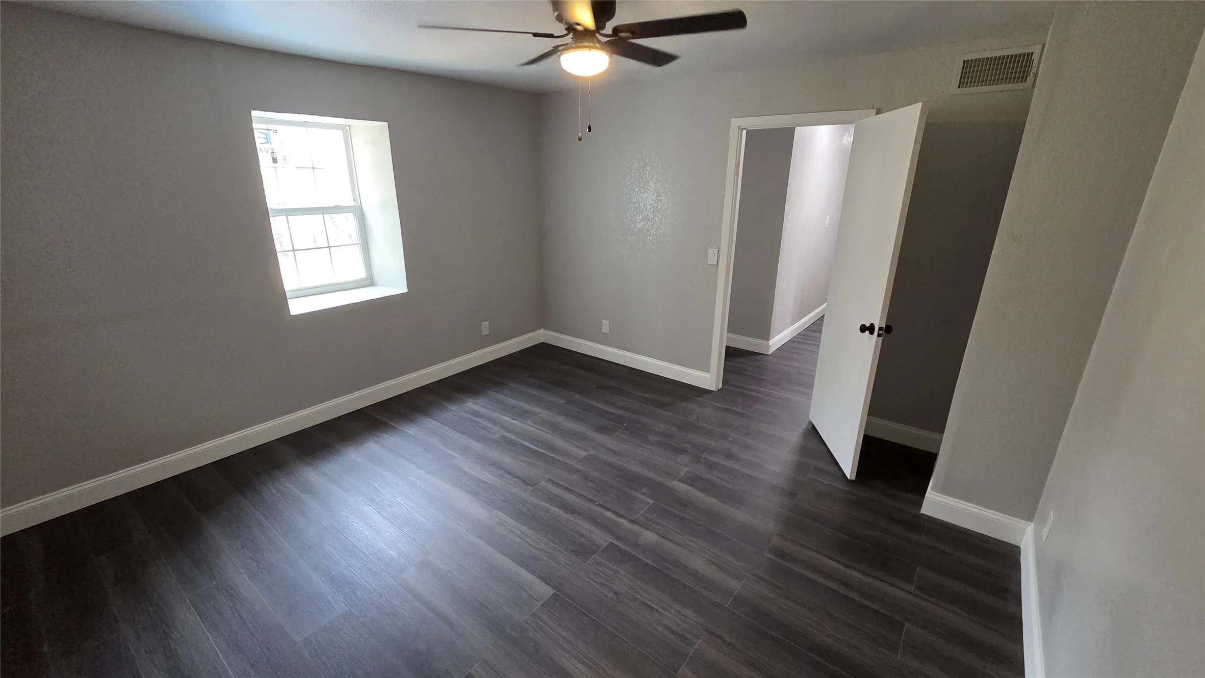 Single Family Residence For Sale in Tarrant County , 4340 Danny Drive, Kennedale, Texas 76060, 5 Bedroom, 2 Bathroom, Garage spaces, 3,448 Sqft, built in 1975, mls#21306337, Real Estate Agent in Kennedale, Homes For Sale in Tarrant county, Homes For Sale in Kennedale, Realtor in Kennedale Texas, Real Estate Brokerage Independent Realty Texas, Luminita Cordes Realtor