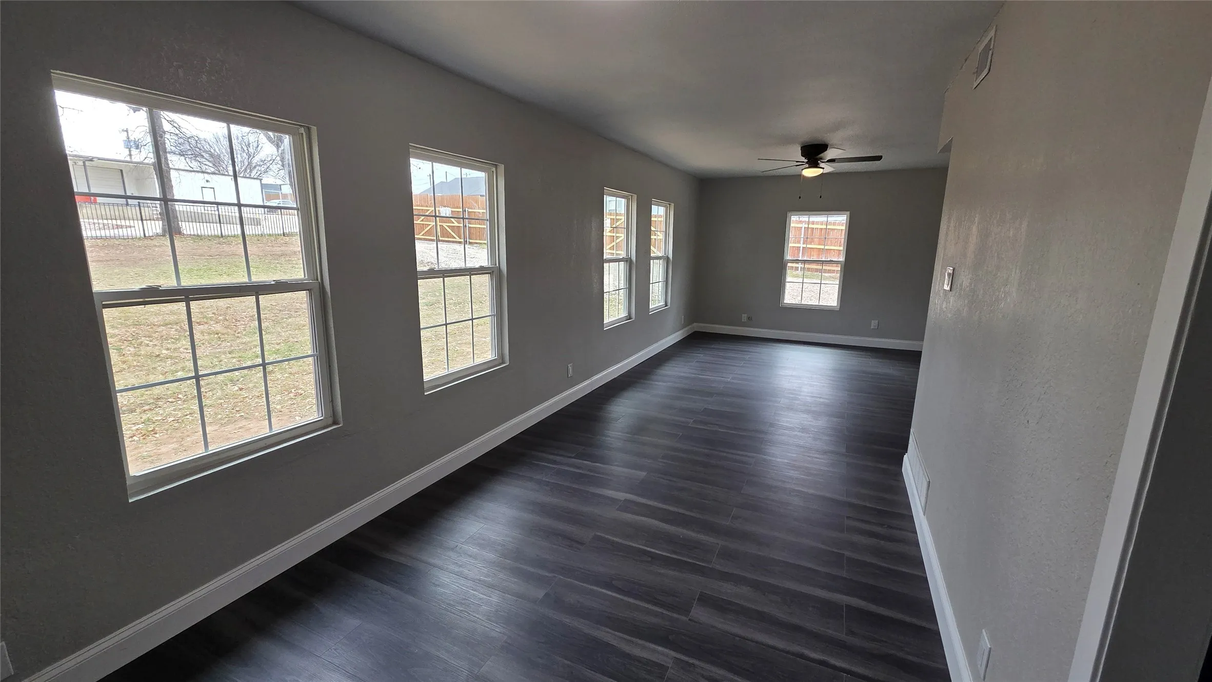 Single Family Residence For Sale in Tarrant County , 4340 Danny Drive, Kennedale, Texas 76060, 5 Bedroom, 2 Bathroom, Garage spaces, 3,448 Sqft, built in 1975, mls#21306337, Real Estate Agent in Kennedale, Homes For Sale in Tarrant county, Homes For Sale in Kennedale, Realtor in Kennedale Texas, Real Estate Brokerage Independent Realty Texas, Luminita Cordes Realtor