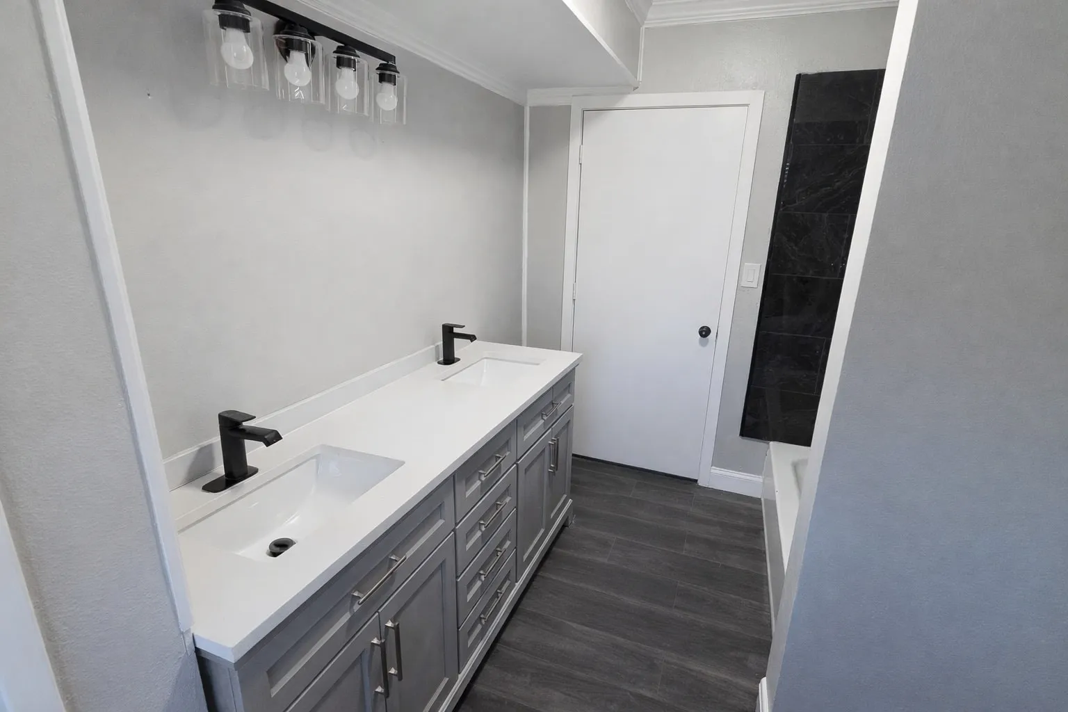 Single Family Residence For Sale in Tarrant County , 4340 Danny Drive, Kennedale, Texas 76060, 5 Bedroom, 2 Bathroom, Garage spaces, 3,448 Sqft, built in 1975, mls#21306337, Real Estate Agent in Kennedale, Homes For Sale in Tarrant county, Homes For Sale in Kennedale, Realtor in Kennedale Texas, Real Estate Brokerage Independent Realty Texas, Luminita Cordes Realtor