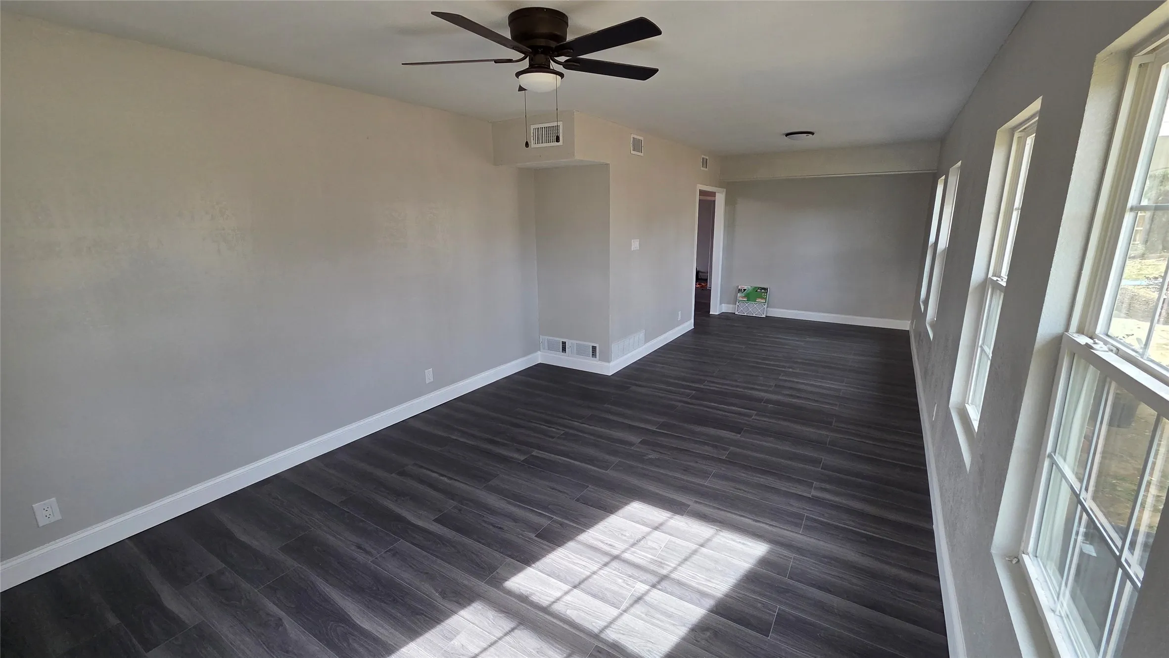 Single Family Residence For Sale in Tarrant County , 4340 Danny Drive, Kennedale, Texas 76060, 5 Bedroom, 2 Bathroom, Garage spaces, 3,448 Sqft, built in 1975, mls#21306337, Real Estate Agent in Kennedale, Homes For Sale in Tarrant county, Homes For Sale in Kennedale, Realtor in Kennedale Texas, Real Estate Brokerage Independent Realty Texas, Luminita Cordes Realtor