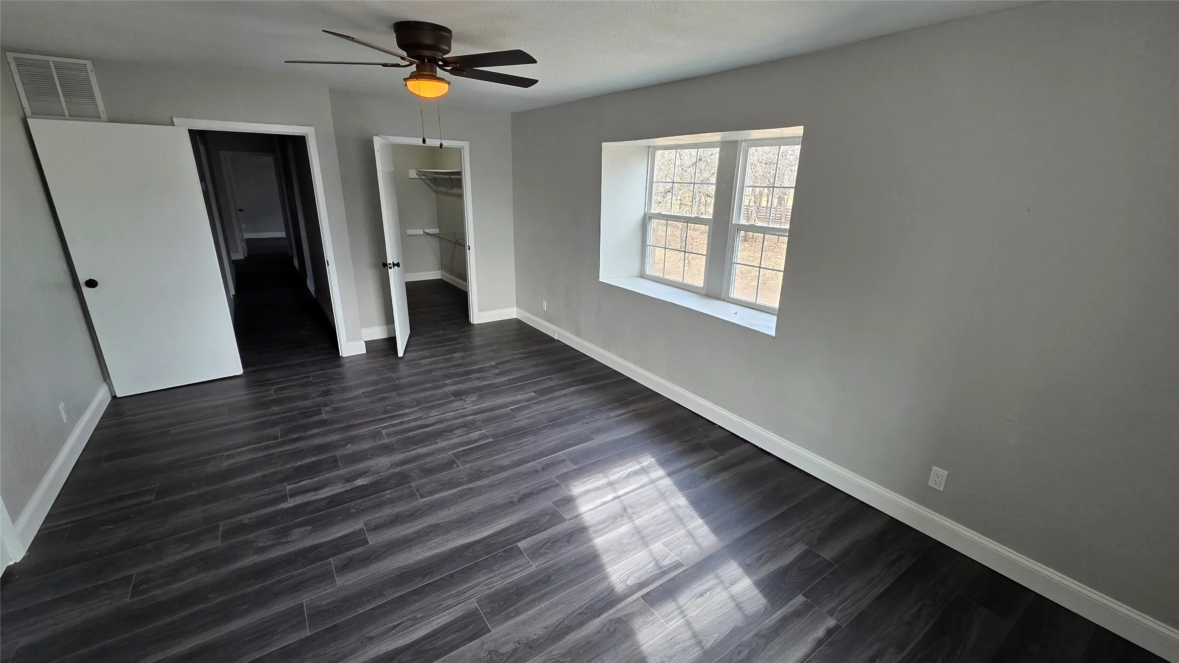 Single Family Residence For Sale in Tarrant County , 4340 Danny Drive, Kennedale, Texas 76060, 5 Bedroom, 2 Bathroom, Garage spaces, 3,448 Sqft, built in 1975, mls#21306337, Real Estate Agent in Kennedale, Homes For Sale in Tarrant county, Homes For Sale in Kennedale, Realtor in Kennedale Texas, Real Estate Brokerage Independent Realty Texas, Luminita Cordes Realtor