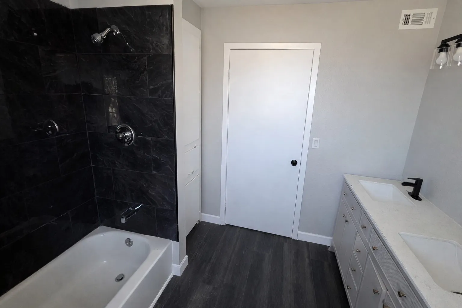 Single Family Residence For Sale in Tarrant County , 4340 Danny Drive, Kennedale, Texas 76060, 5 Bedroom, 2 Bathroom, Garage spaces, 3,448 Sqft, built in 1975, mls#21306337, Real Estate Agent in Kennedale, Homes For Sale in Tarrant county, Homes For Sale in Kennedale, Realtor in Kennedale Texas, Real Estate Brokerage Independent Realty Texas, Luminita Cordes Realtor