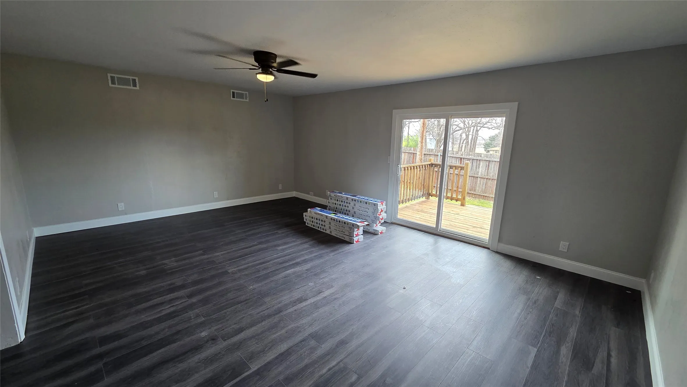Single Family Residence For Sale in Tarrant County , 4340 Danny Drive, Kennedale, Texas 76060, 5 Bedroom, 2 Bathroom, Garage spaces, 3,448 Sqft, built in 1975, mls#21306337, Real Estate Agent in Kennedale, Homes For Sale in Tarrant county, Homes For Sale in Kennedale, Realtor in Kennedale Texas, Real Estate Brokerage Independent Realty Texas, Luminita Cordes Realtor