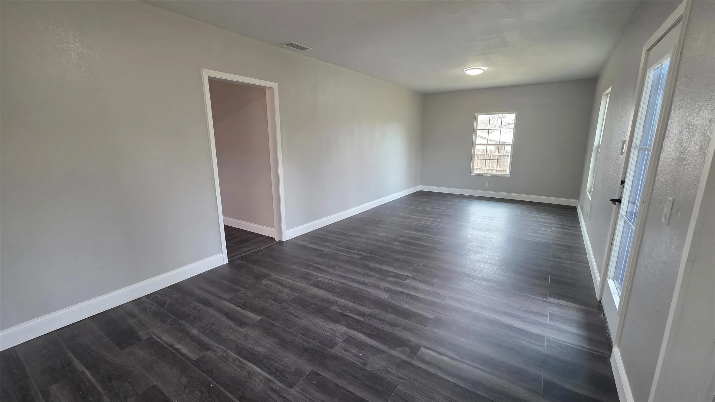 Single Family Residence For Sale in Tarrant County , 4340 Danny Drive, Kennedale, Texas 76060, 5 Bedroom, 2 Bathroom, Garage spaces, 3,448 Sqft, built in 1975, mls#21306337, Real Estate Agent in Kennedale, Homes For Sale in Tarrant county, Homes For Sale in Kennedale, Realtor in Kennedale Texas, Real Estate Brokerage Independent Realty Texas, Luminita Cordes Realtor