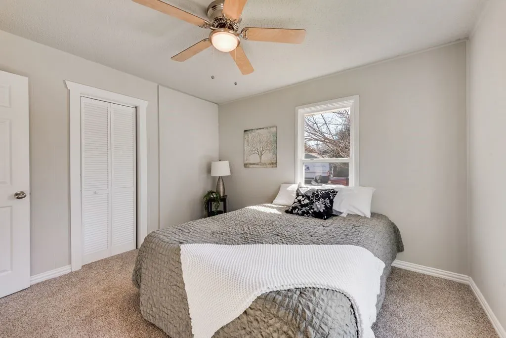 Single Family Residence For Sale in Tarrant County , 5074 Mayfair Street, Fort Worth, Texas 76116, 2 Bedroom, 1 Bathroom, Garage spaces, 799 Sqft, built in 1956, mls#21306438, Real Estate Agent in Fort Worth, Homes For Sale in Tarrant county, Homes For Sale in Fort Worth, Realtor in Fort Worth Texas, Real Estate Brokerage Independent Realty Texas, Luminita Cordes Realtor