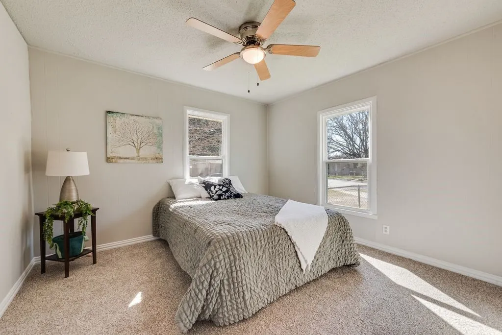 Single Family Residence For Sale in Tarrant County , 5074 Mayfair Street, Fort Worth, Texas 76116, 2 Bedroom, 1 Bathroom, Garage spaces, 799 Sqft, built in 1956, mls#21306438, Real Estate Agent in Fort Worth, Homes For Sale in Tarrant county, Homes For Sale in Fort Worth, Realtor in Fort Worth Texas, Real Estate Brokerage Independent Realty Texas, Luminita Cordes Realtor
