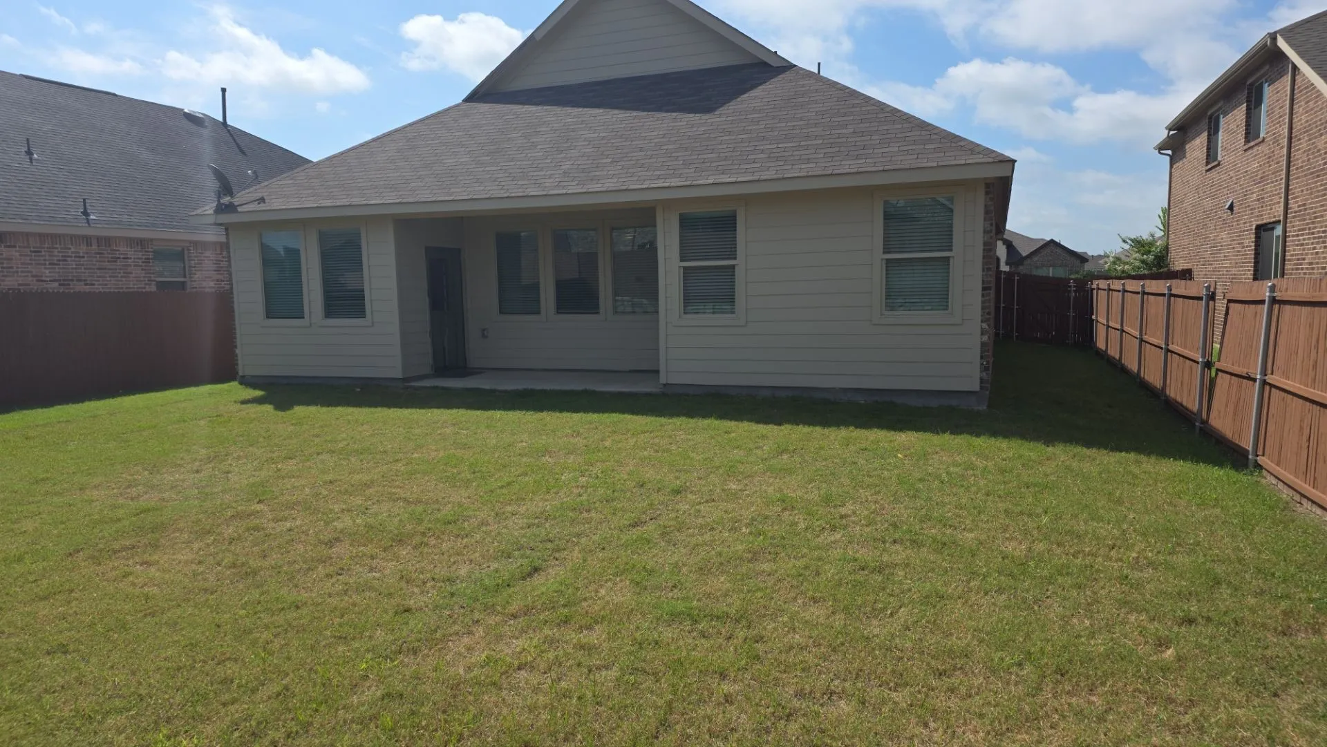 Single Family Residence For Sale in Kaufman County , 3951 Bellingham Lane, Forney, Texas 75126, 3 Bedroom, 2 Bathroom, 2 Garage spaces, 1,765 Sqft, built in 2021, mls#21306448, Real Estate Agent in Forney, Homes For Sale in Kaufman county, Homes For Sale in Forney, Realtor in Forney Texas, Real Estate Brokerage Independent Realty Texas, Luminita Cordes Realtor