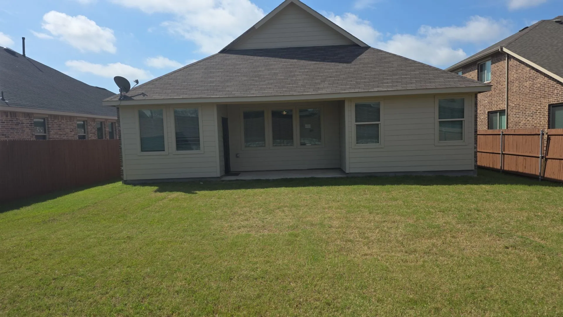 Single Family Residence For Sale in Kaufman County , 3951 Bellingham Lane, Forney, Texas 75126, 3 Bedroom, 2 Bathroom, 2 Garage spaces, 1,765 Sqft, built in 2021, mls#21306448, Real Estate Agent in Forney, Homes For Sale in Kaufman county, Homes For Sale in Forney, Realtor in Forney Texas, Real Estate Brokerage Independent Realty Texas, Luminita Cordes Realtor