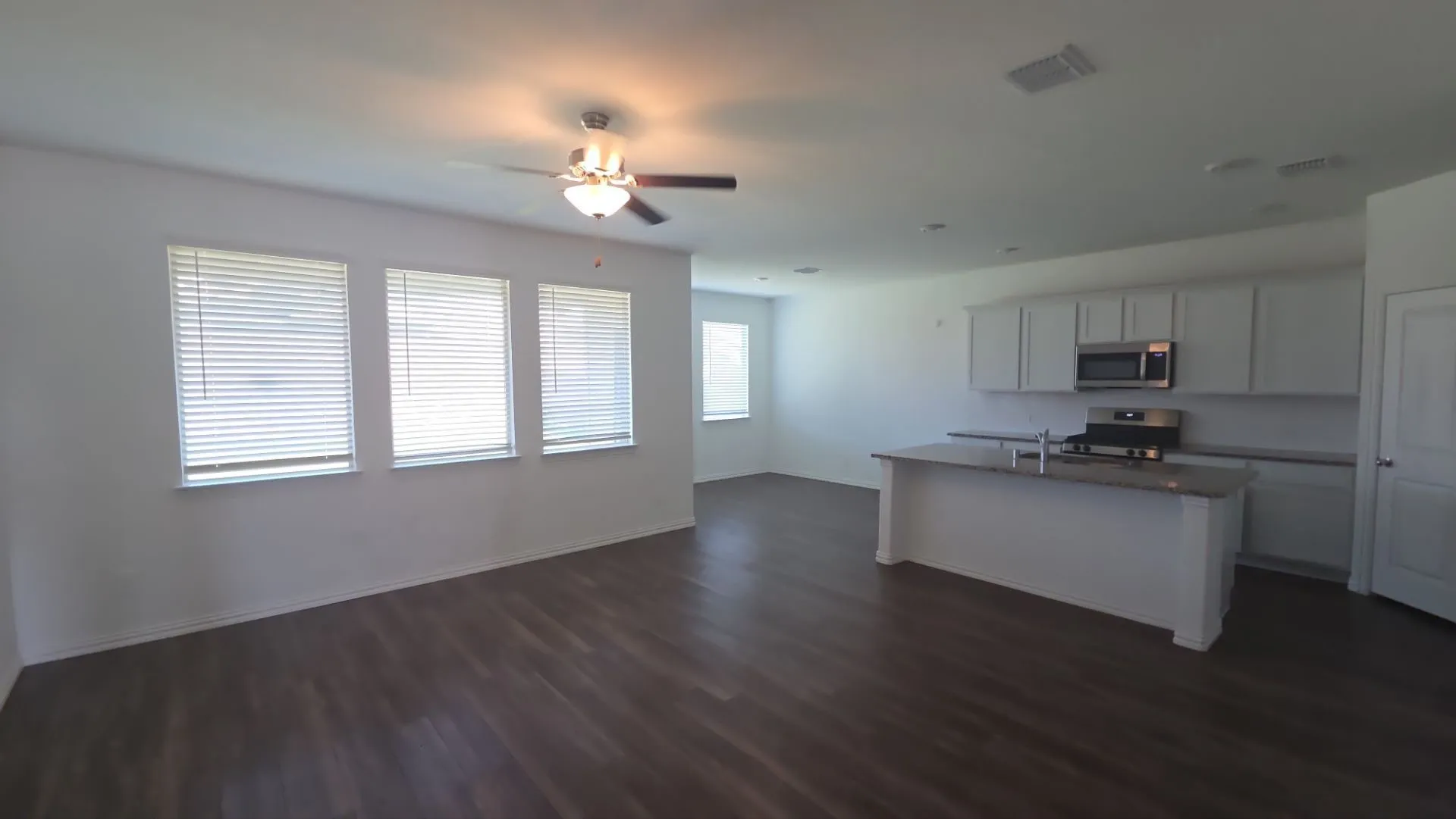 Single Family Residence For Sale in Kaufman County , 3951 Bellingham Lane, Forney, Texas 75126, 3 Bedroom, 2 Bathroom, 2 Garage spaces, 1,765 Sqft, built in 2021, mls#21306448, Real Estate Agent in Forney, Homes For Sale in Kaufman county, Homes For Sale in Forney, Realtor in Forney Texas, Real Estate Brokerage Independent Realty Texas, Luminita Cordes Realtor