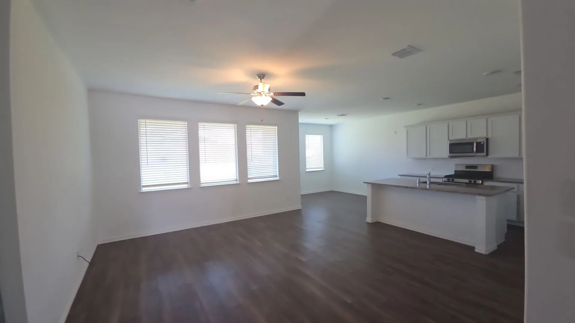 Single Family Residence For Sale in Kaufman County , 3951 Bellingham Lane, Forney, Texas 75126, 3 Bedroom, 2 Bathroom, 2 Garage spaces, 1,765 Sqft, built in 2021, mls#21306448, Real Estate Agent in Forney, Homes For Sale in Kaufman county, Homes For Sale in Forney, Realtor in Forney Texas, Real Estate Brokerage Independent Realty Texas, Luminita Cordes Realtor