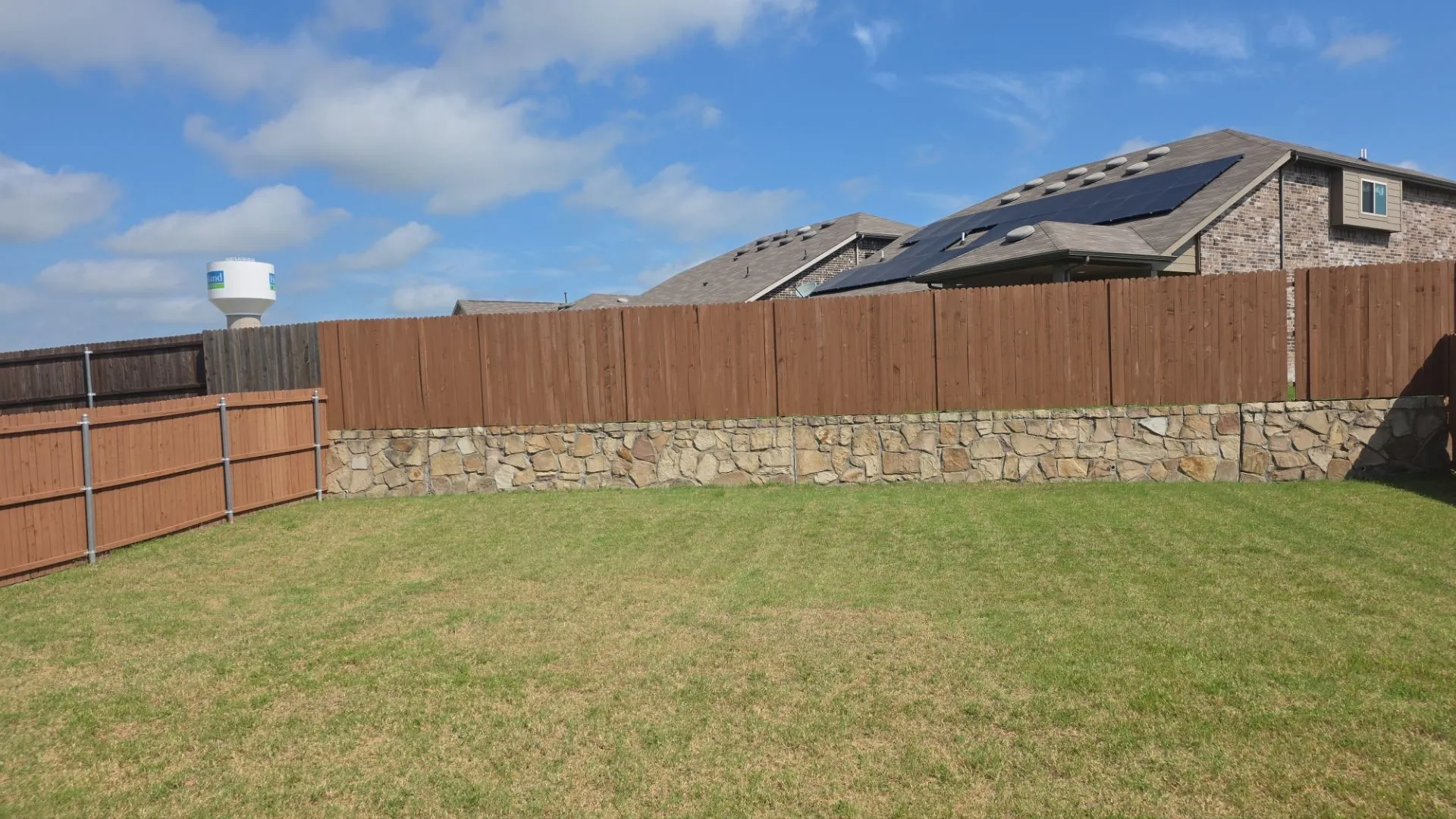 Single Family Residence For Sale in Kaufman County , 3951 Bellingham Lane, Forney, Texas 75126, 3 Bedroom, 2 Bathroom, 2 Garage spaces, 1,765 Sqft, built in 2021, mls#21306448, Real Estate Agent in Forney, Homes For Sale in Kaufman county, Homes For Sale in Forney, Realtor in Forney Texas, Real Estate Brokerage Independent Realty Texas, Luminita Cordes Realtor