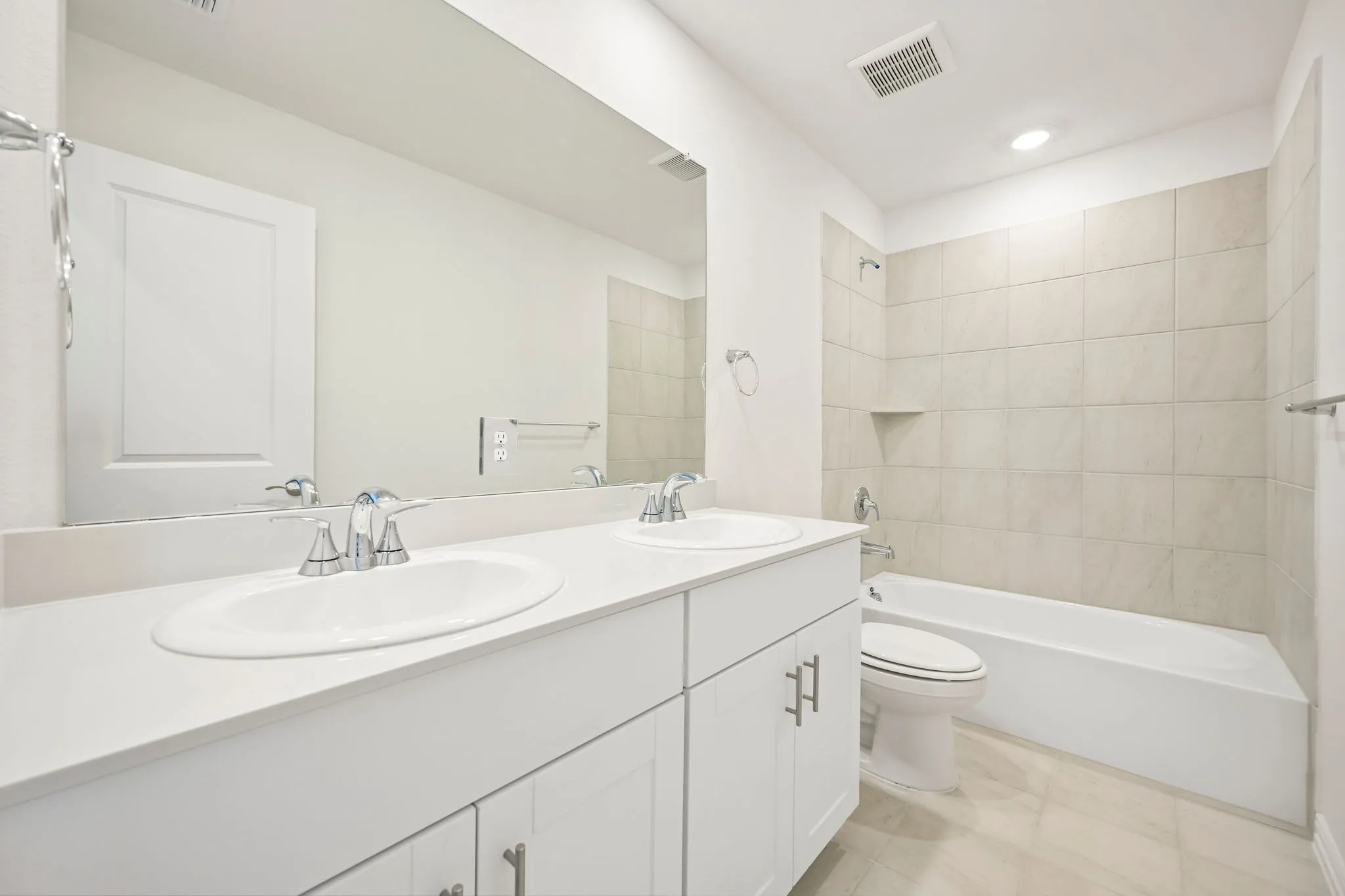 Photo is not of the actual home, but is an inspirational photo of builder’s model home and may depict options, furnishings, and/or decorator features that are not included.
