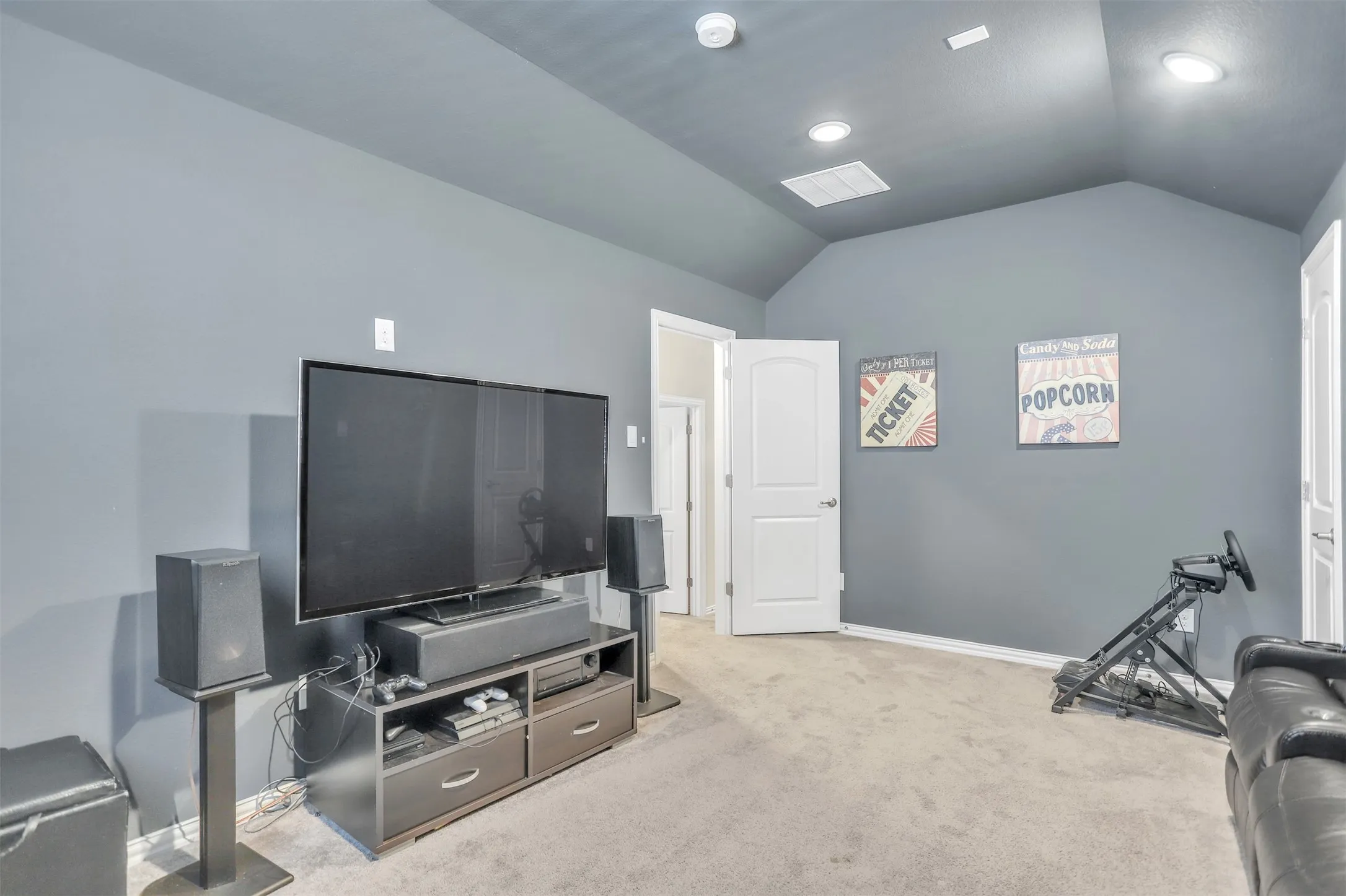 Single Family Residence For Sale in Rockwall County , 3522 Ridgecross Drive, Rockwall, Texas 75087, 4 Bedroom, 3 Bathroom, 3 Garage spaces, 2,889 Sqft, built in 2020, mls#21304291, Real Estate Agent in Rockwall, Homes For Sale in Rockwall county, Homes For Sale in Rockwall, Realtor in Rockwall Texas, Real Estate Brokerage Independent Realty Texas, Luminita Cordes Realtor