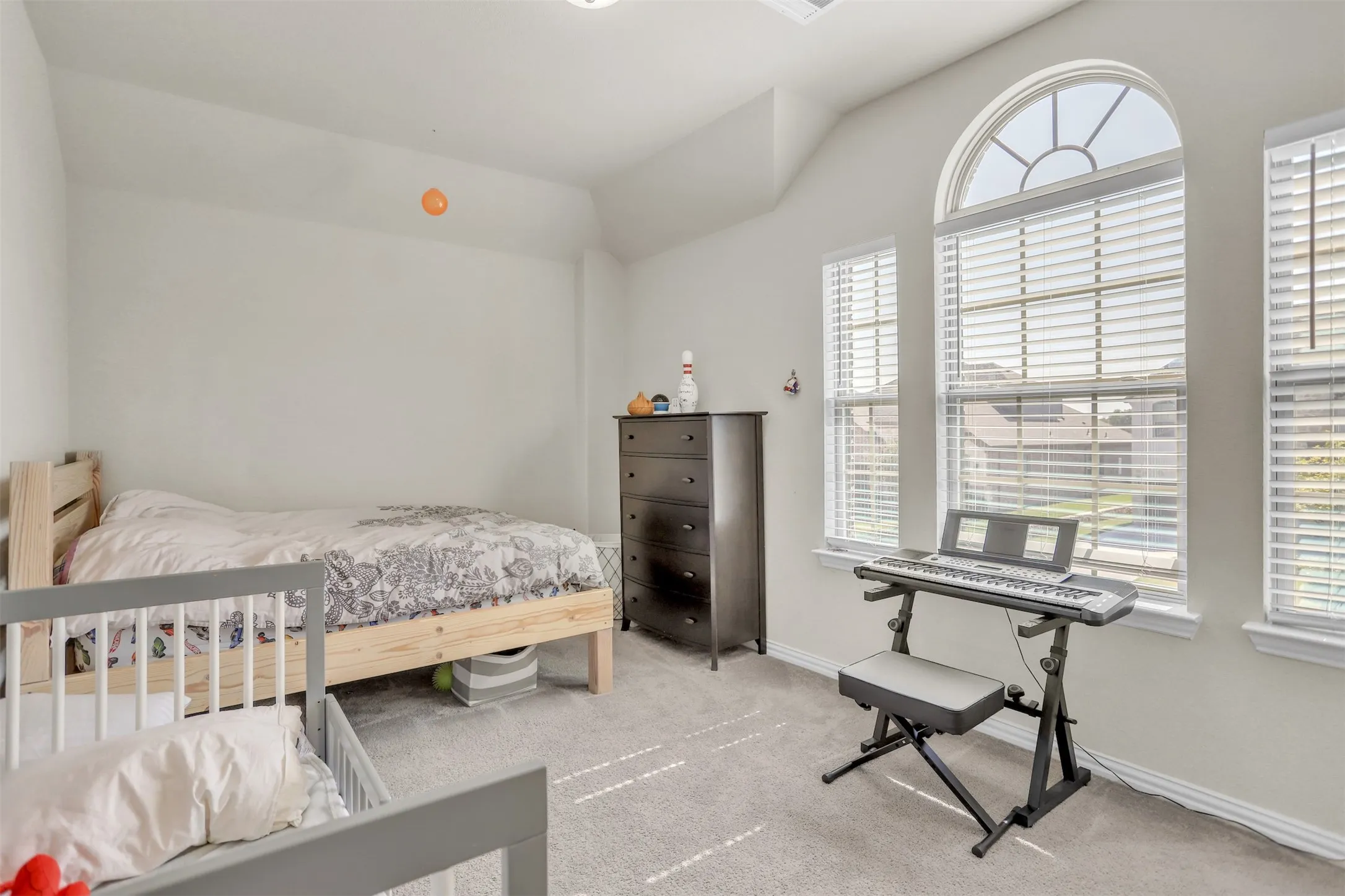 Huge Bedroom upstairs