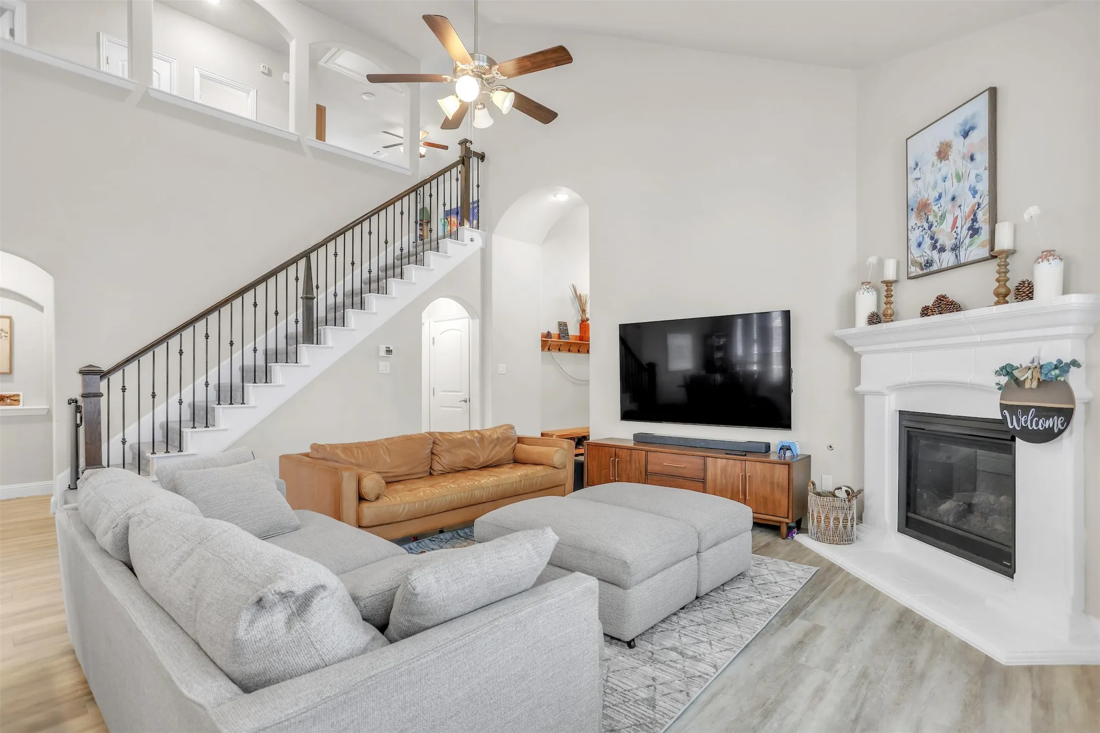 Soaring ceilings for an open airy feeling