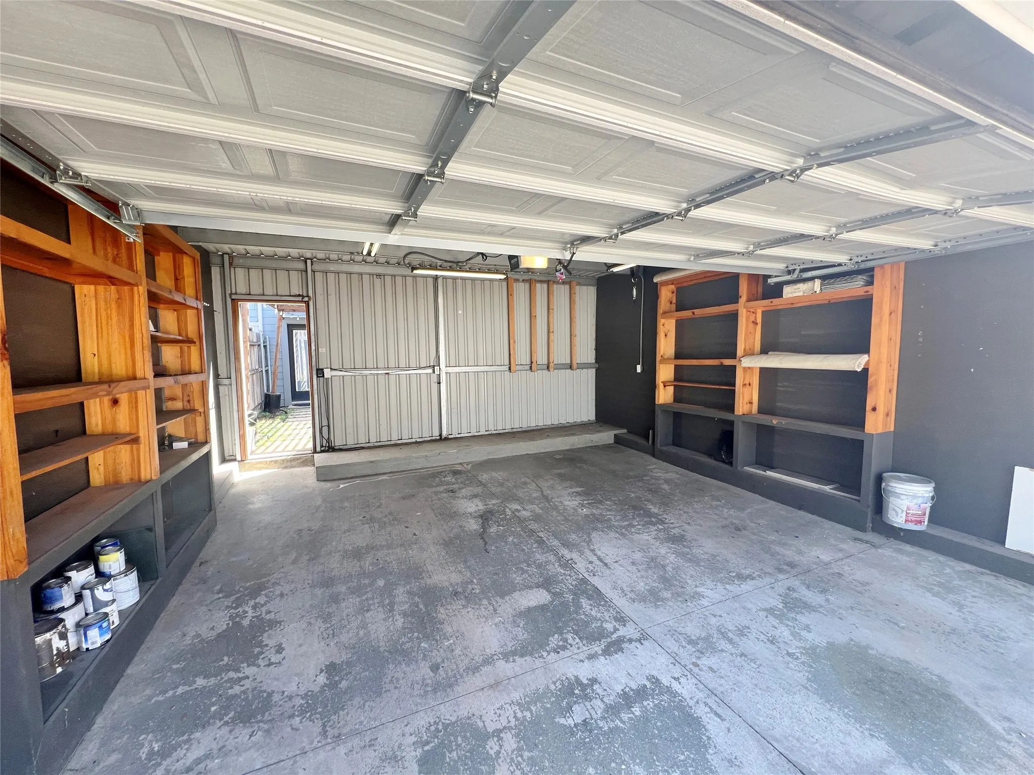 Townhouse For Rent in Dallas County , 1813 S Ervay Street, Dallas, Texas 75215, 2 Bedroom, 2 Bathroom, 2 Garage spaces, 1,608 Sqft, built in 2007, mls#21306467, Real Estate Agent in Dallas, Homes For Rent in Dallas county, Homes For Rent in Dallas, Realtor in Dallas Texas, Real Estate Brokerage Independent Realty Texas, Luminita Cordes Realtor