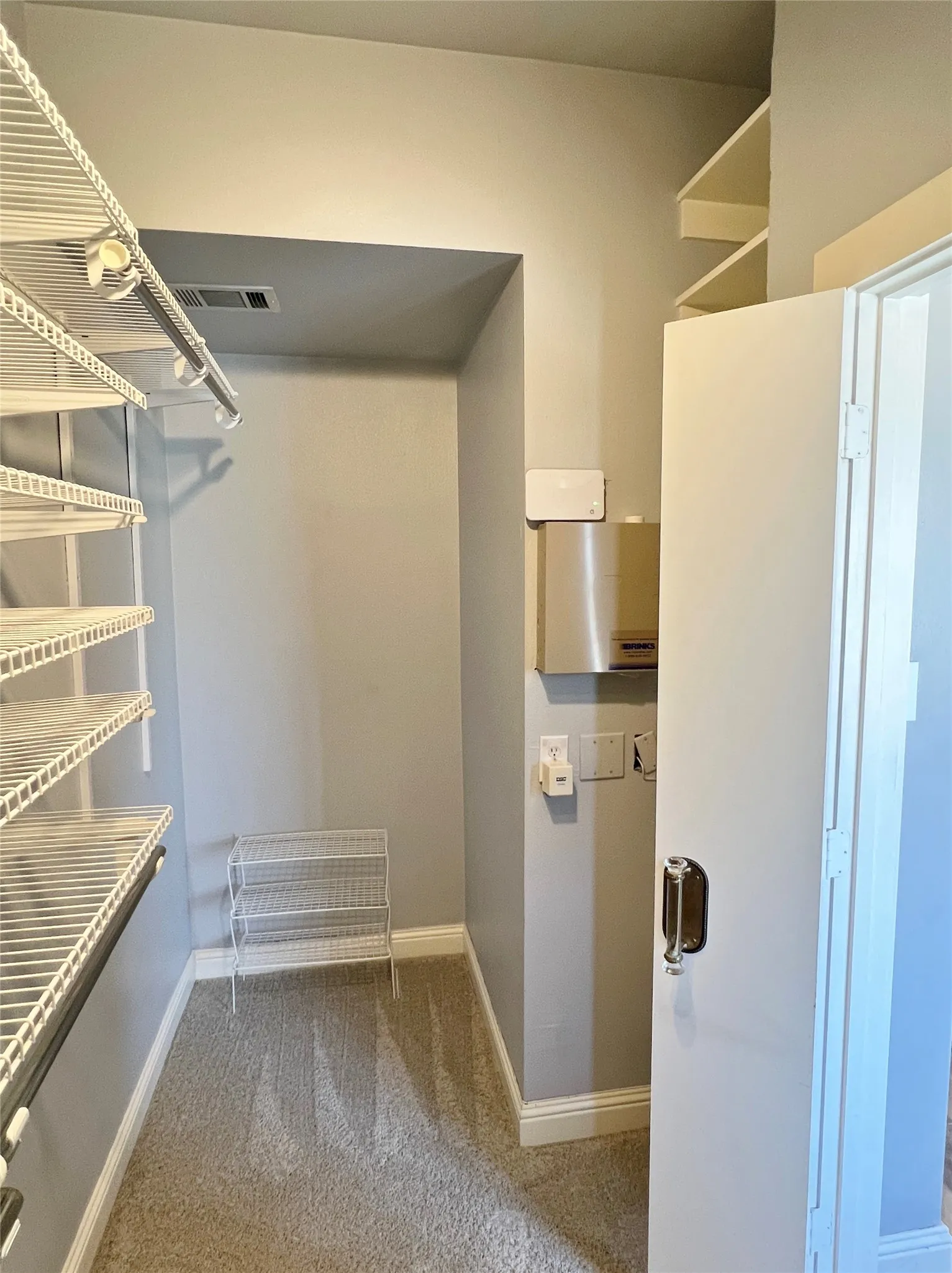 Townhouse For Rent in Dallas County , 1813 S Ervay Street, Dallas, Texas 75215, 2 Bedroom, 2 Bathroom, 2 Garage spaces, 1,608 Sqft, built in 2007, mls#21306467, Real Estate Agent in Dallas, Homes For Rent in Dallas county, Homes For Rent in Dallas, Realtor in Dallas Texas, Real Estate Brokerage Independent Realty Texas, Luminita Cordes Realtor