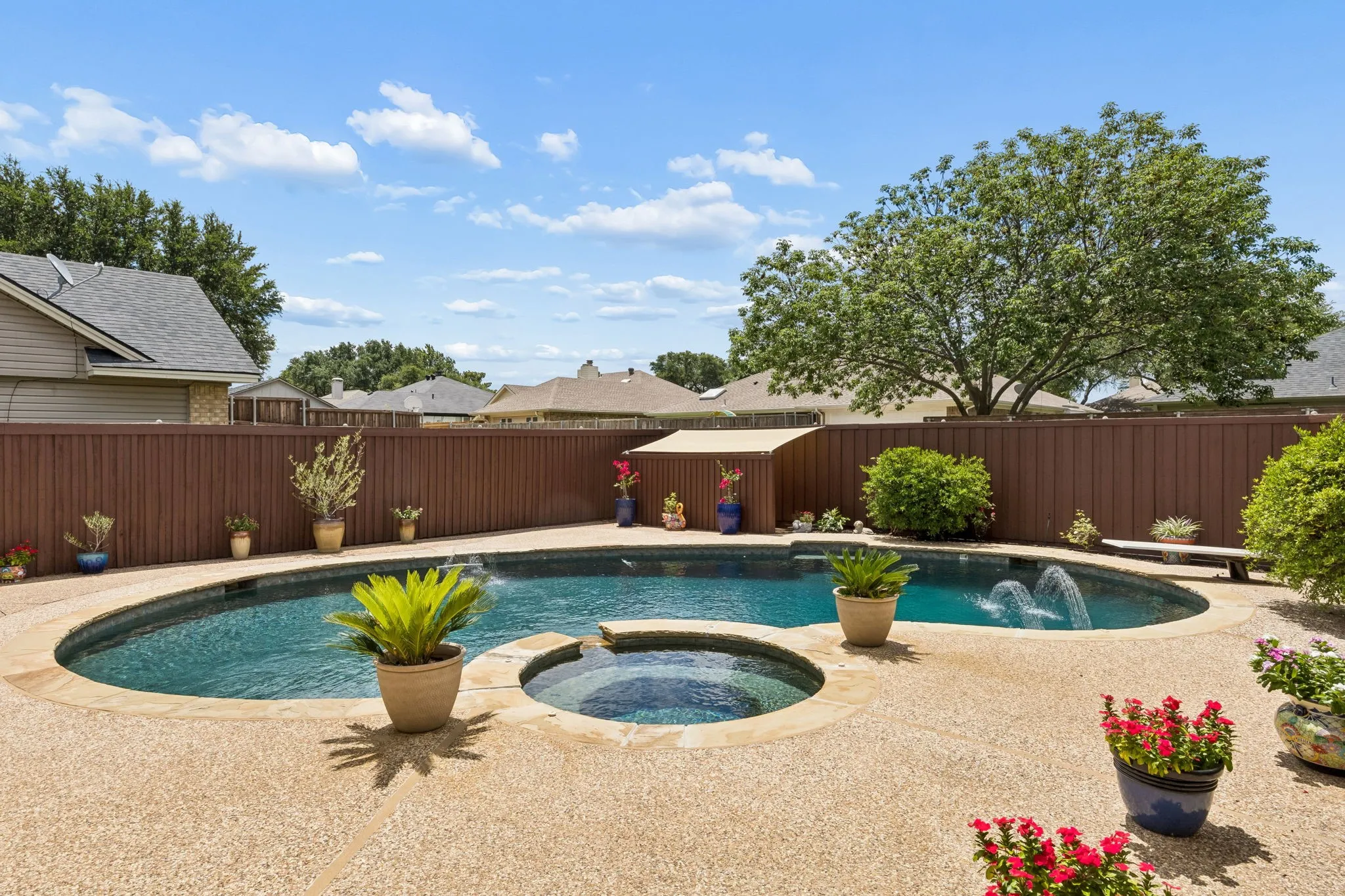 Single Family Residence For Sale in Collin County , 4532 Crowley Drive, Plano, Texas 75093, 4 Bedroom, 2 Bathroom, 2 Garage spaces, 1,745 Sqft, built in 1984, mls#21305377, Real Estate Agent in Plano, Homes For Sale in Collin county, Homes For Sale in Plano, Realtor in Plano Texas, Real Estate Brokerage Independent Realty Texas, Luminita Cordes Realtor