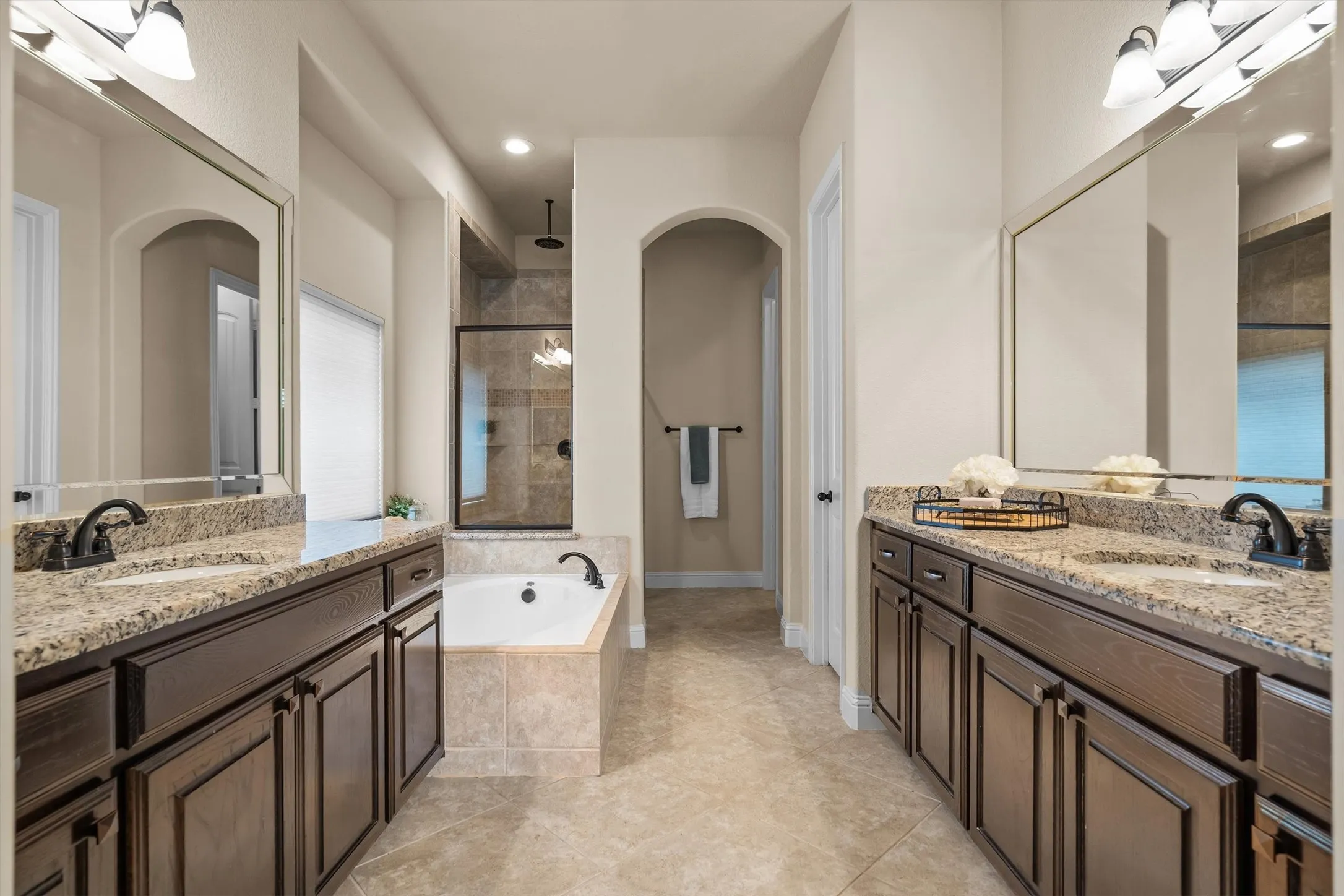 Single Family Residence For Sale in Denton County , 1148 Grant Avenue, Lantana, Texas 76226, 5 Bedroom, 3 Bathroom, 2 Garage spaces, 3,616 Sqft, built in 2013, mls#21299858, Real Estate Agent in Lantana, Homes For Sale in Denton county, Homes For Sale in Lantana, Realtor in Lantana Texas, Real Estate Brokerage Independent Realty Texas, Luminita Cordes Realtor