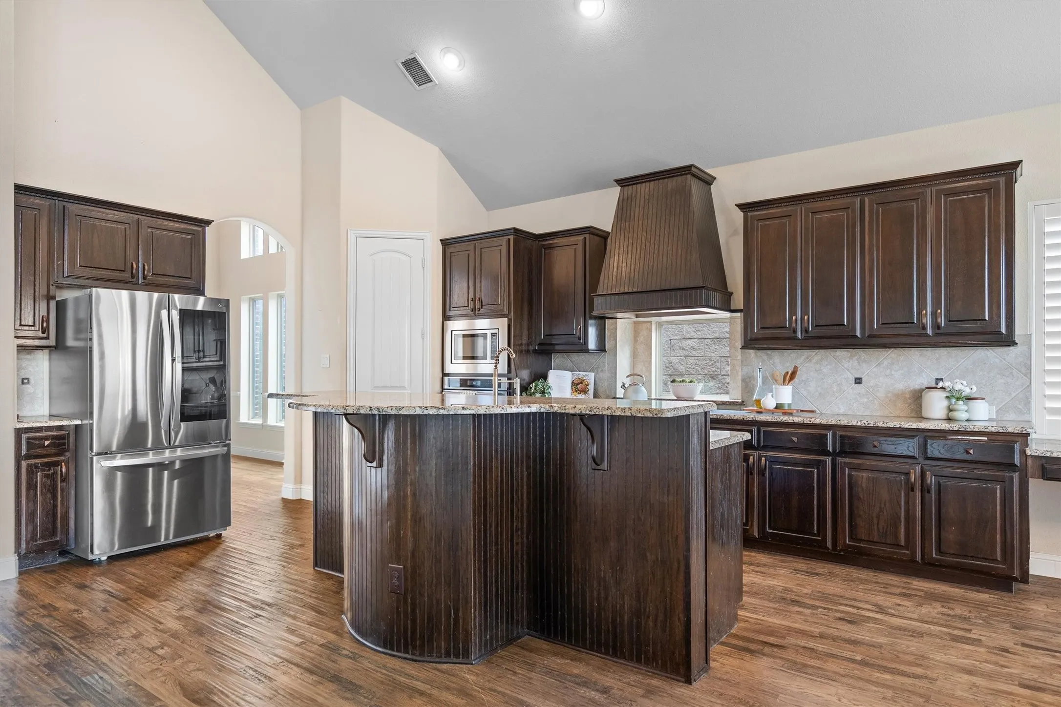 Single Family Residence For Sale in Denton County , 1148 Grant Avenue, Lantana, Texas 76226, 5 Bedroom, 3 Bathroom, 2 Garage spaces, 3,616 Sqft, built in 2013, mls#21299858, Real Estate Agent in Lantana, Homes For Sale in Denton county, Homes For Sale in Lantana, Realtor in Lantana Texas, Real Estate Brokerage Independent Realty Texas, Luminita Cordes Realtor