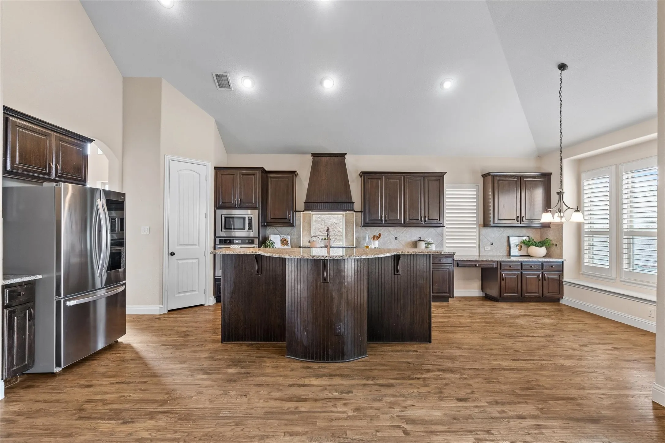 Single Family Residence For Sale in Denton County , 1148 Grant Avenue, Lantana, Texas 76226, 5 Bedroom, 3 Bathroom, 2 Garage spaces, 3,616 Sqft, built in 2013, mls#21299858, Real Estate Agent in Lantana, Homes For Sale in Denton county, Homes For Sale in Lantana, Realtor in Lantana Texas, Real Estate Brokerage Independent Realty Texas, Luminita Cordes Realtor