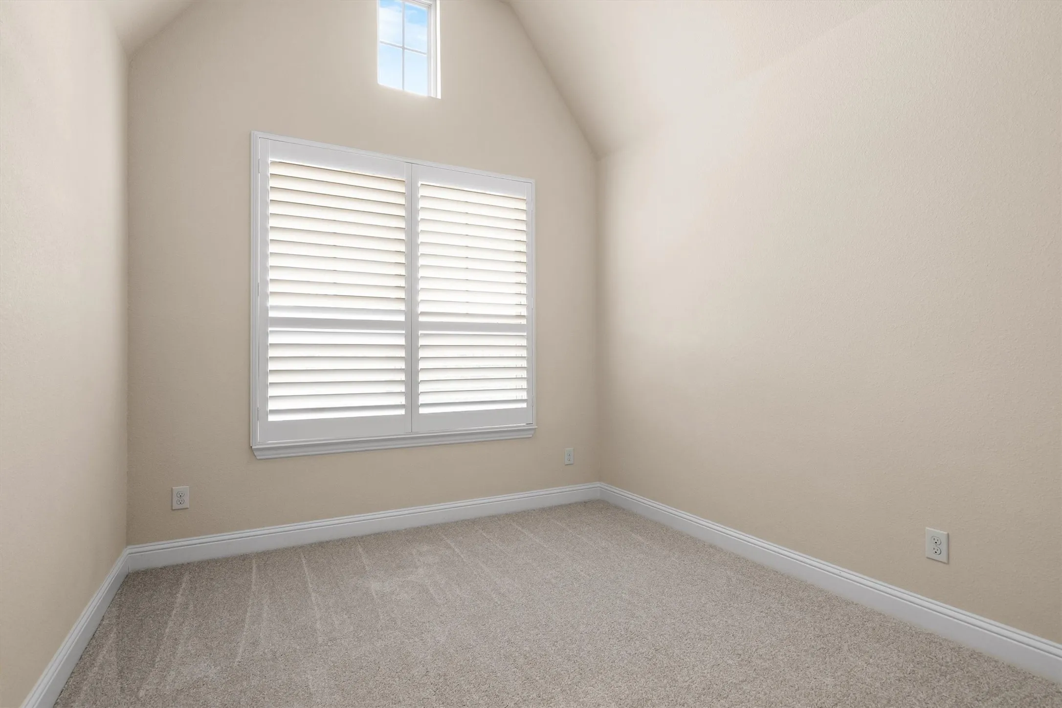Single Family Residence For Sale in Denton County , 1148 Grant Avenue, Lantana, Texas 76226, 5 Bedroom, 3 Bathroom, 2 Garage spaces, 3,616 Sqft, built in 2013, mls#21299858, Real Estate Agent in Lantana, Homes For Sale in Denton county, Homes For Sale in Lantana, Realtor in Lantana Texas, Real Estate Brokerage Independent Realty Texas, Luminita Cordes Realtor