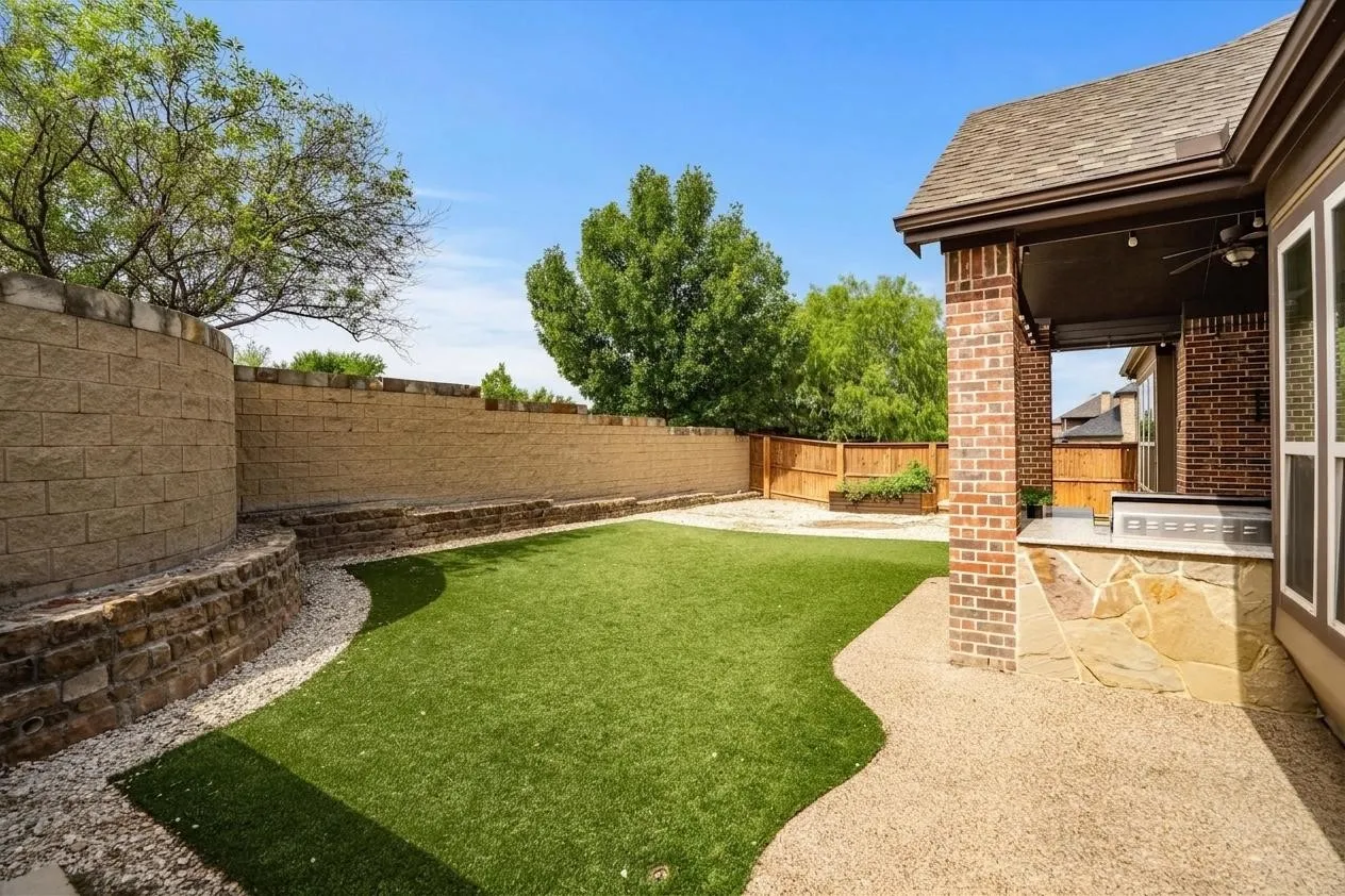 Single Family Residence For Sale in Denton County , 1148 Grant Avenue, Lantana, Texas 76226, 5 Bedroom, 3 Bathroom, 2 Garage spaces, 3,616 Sqft, built in 2013, mls#21299858, Real Estate Agent in Lantana, Homes For Sale in Denton county, Homes For Sale in Lantana, Realtor in Lantana Texas, Real Estate Brokerage Independent Realty Texas, Luminita Cordes Realtor