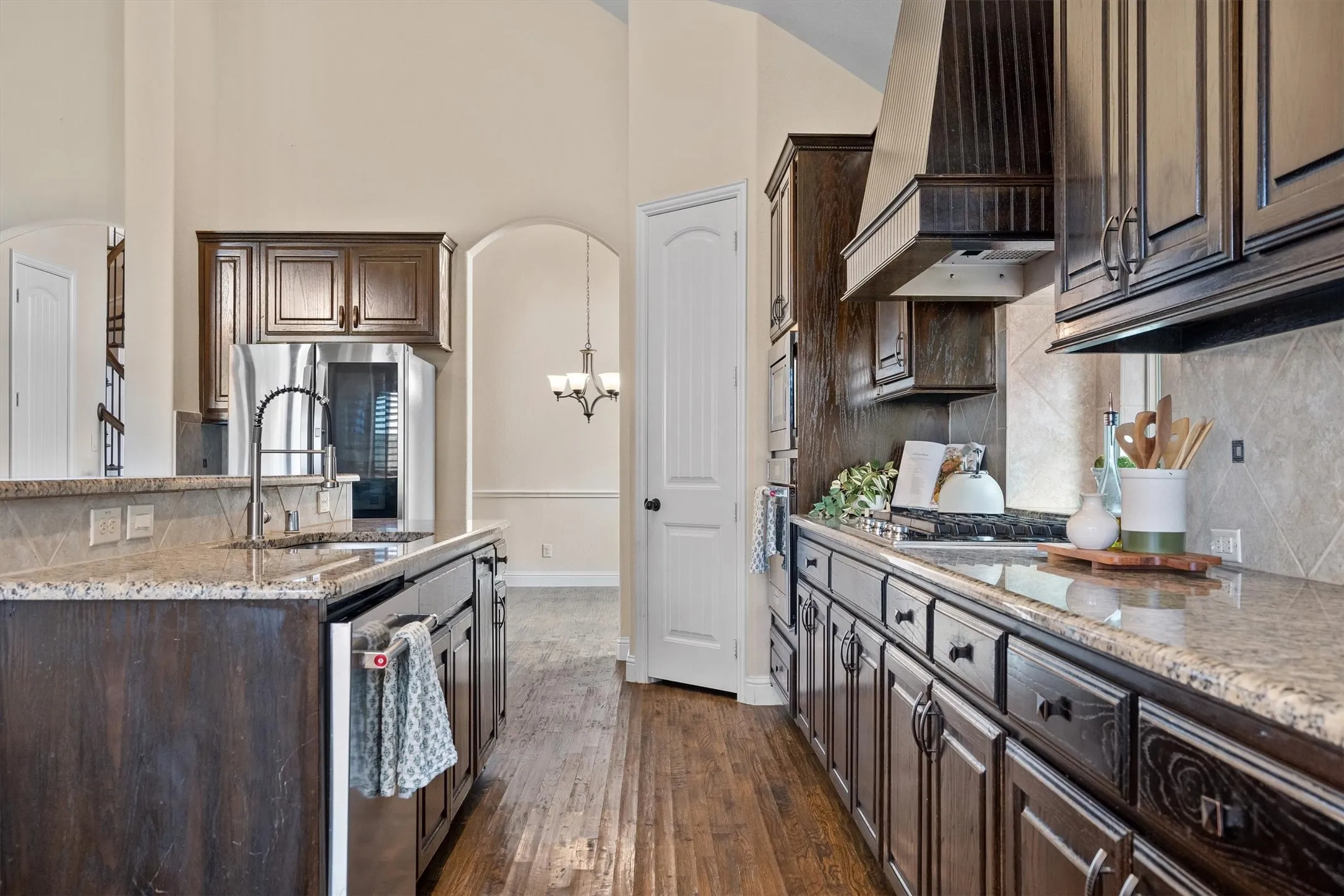 Single Family Residence For Sale in Denton County , 1148 Grant Avenue, Lantana, Texas 76226, 5 Bedroom, 3 Bathroom, 2 Garage spaces, 3,616 Sqft, built in 2013, mls#21299858, Real Estate Agent in Lantana, Homes For Sale in Denton county, Homes For Sale in Lantana, Realtor in Lantana Texas, Real Estate Brokerage Independent Realty Texas, Luminita Cordes Realtor