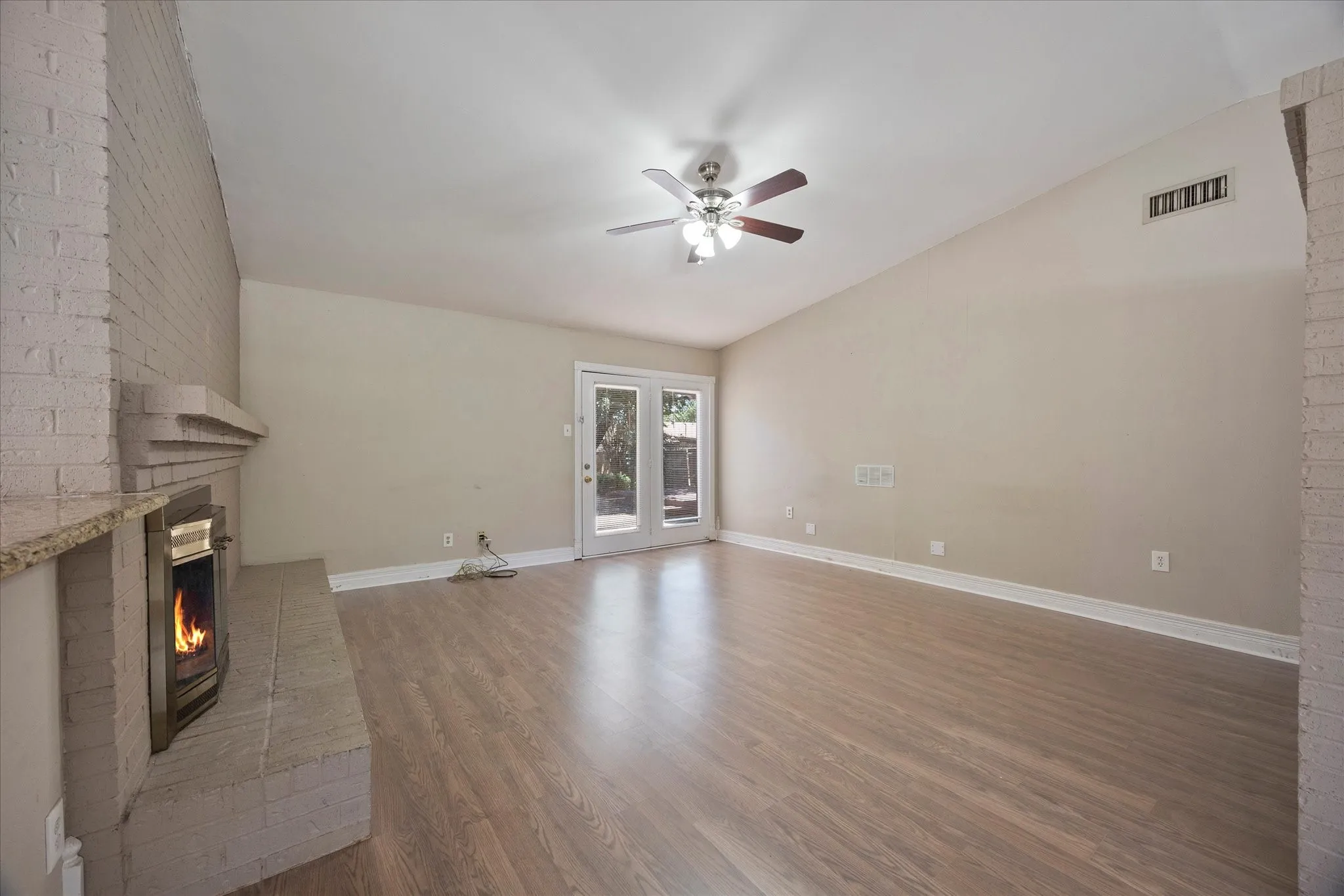 Single Family Residence For Rent in Dallas County , 2413 Village Green Drive, Garland, Texas 75044, 3 Bedroom, 2 Bathroom, 2 Garage spaces, 1,636 Sqft, built in 1974, mls#21306479, Real Estate Agent in Garland, Homes For Rent in Dallas county, Homes For Rent in Garland, Realtor in Garland Texas, Real Estate Brokerage Independent Realty Texas, Luminita Cordes Realtor