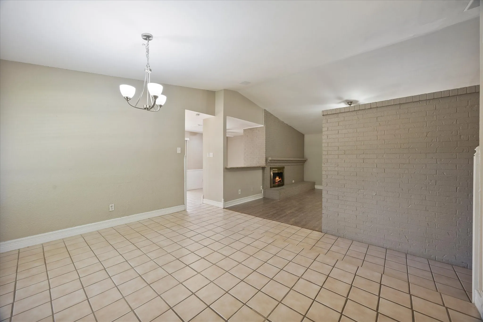 Single Family Residence For Rent in Dallas County , 2413 Village Green Drive, Garland, Texas 75044, 3 Bedroom, 2 Bathroom, 2 Garage spaces, 1,636 Sqft, built in 1974, mls#21306479, Real Estate Agent in Garland, Homes For Rent in Dallas county, Homes For Rent in Garland, Realtor in Garland Texas, Real Estate Brokerage Independent Realty Texas, Luminita Cordes Realtor