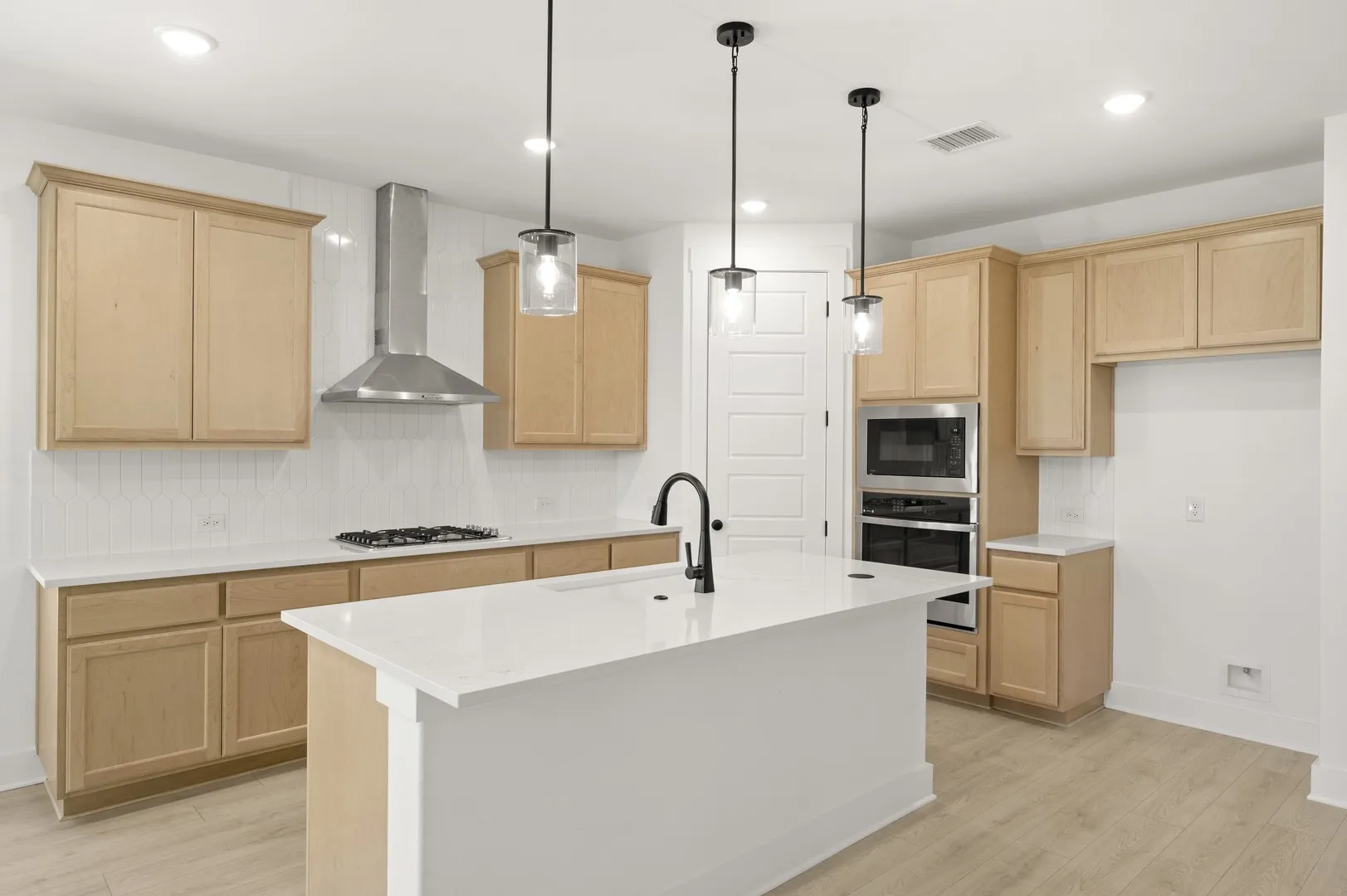 17261 Oxborough- Kitchen-2