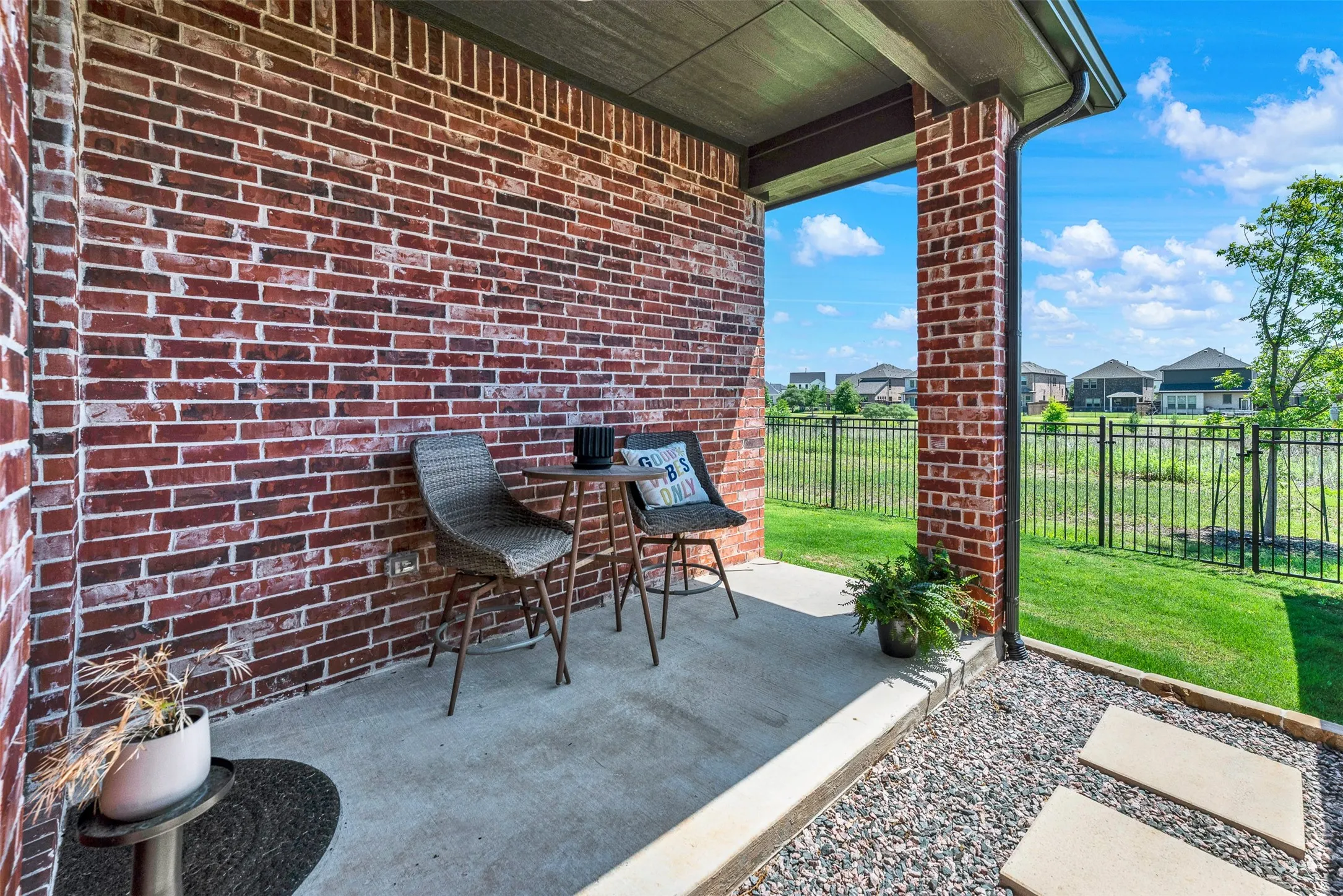 Single Family Residence For Sale in Collin County , 720 Skyview Court, Celina, Texas 75009, 3 Bedroom, 2 Bathroom, 2 Garage spaces, 1,739 Sqft, built in 2023, mls#21304197, Real Estate Agent in Celina, Homes For Sale in Collin county, Homes For Sale in Celina, Realtor in Celina Texas, Real Estate Brokerage Independent Realty Texas, Luminita Cordes Realtor