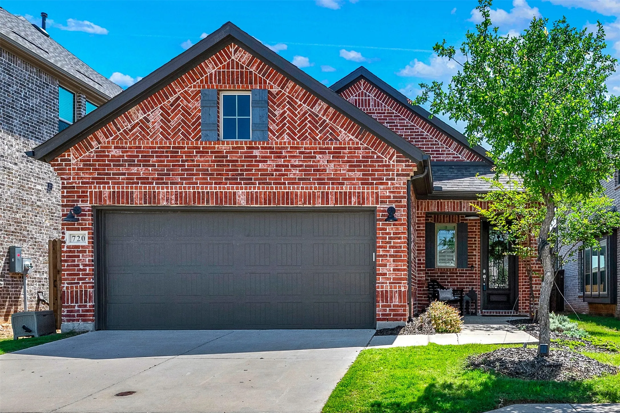 Single Family Residence For Sale in Collin County , 720 Skyview Court, Celina, Texas 75009, 3 Bedroom, 2 Bathroom, 2 Garage spaces, 1,739 Sqft, built in 2023, mls#21304197, Real Estate Agent in Celina, Homes For Sale in Collin county, Homes For Sale in Celina, Realtor in Celina Texas, Real Estate Brokerage Independent Realty Texas, Luminita Cordes Realtor