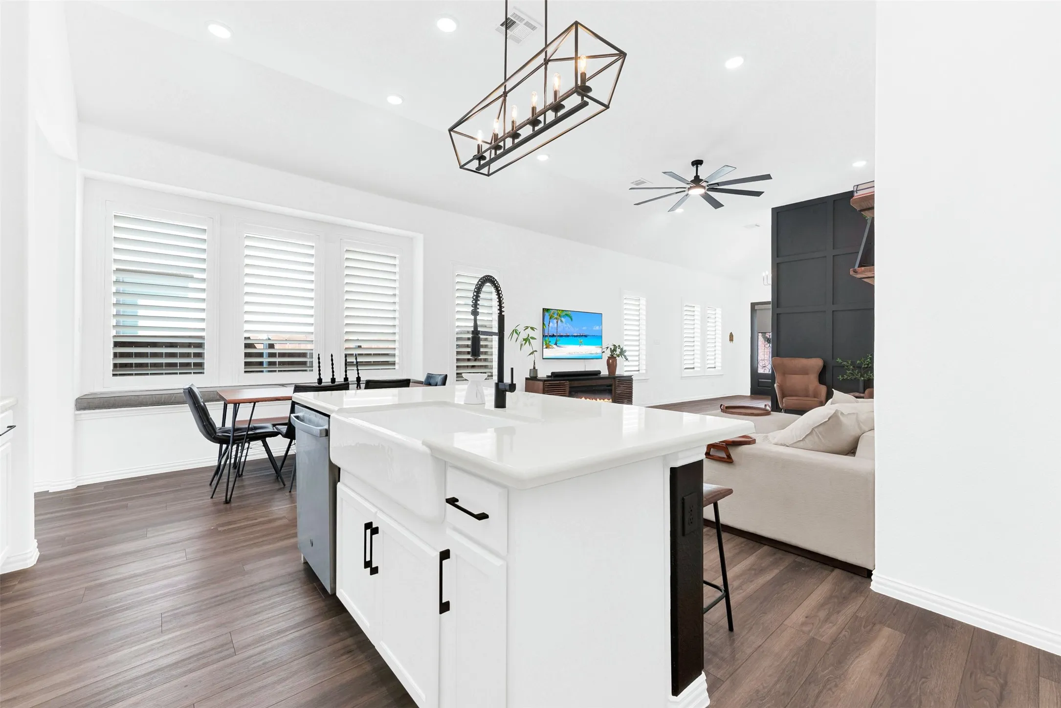 Single Family Residence For Sale in Collin County , 720 Skyview Court, Celina, Texas 75009, 3 Bedroom, 2 Bathroom, 2 Garage spaces, 1,739 Sqft, built in 2023, mls#21304197, Real Estate Agent in Celina, Homes For Sale in Collin county, Homes For Sale in Celina, Realtor in Celina Texas, Real Estate Brokerage Independent Realty Texas, Luminita Cordes Realtor