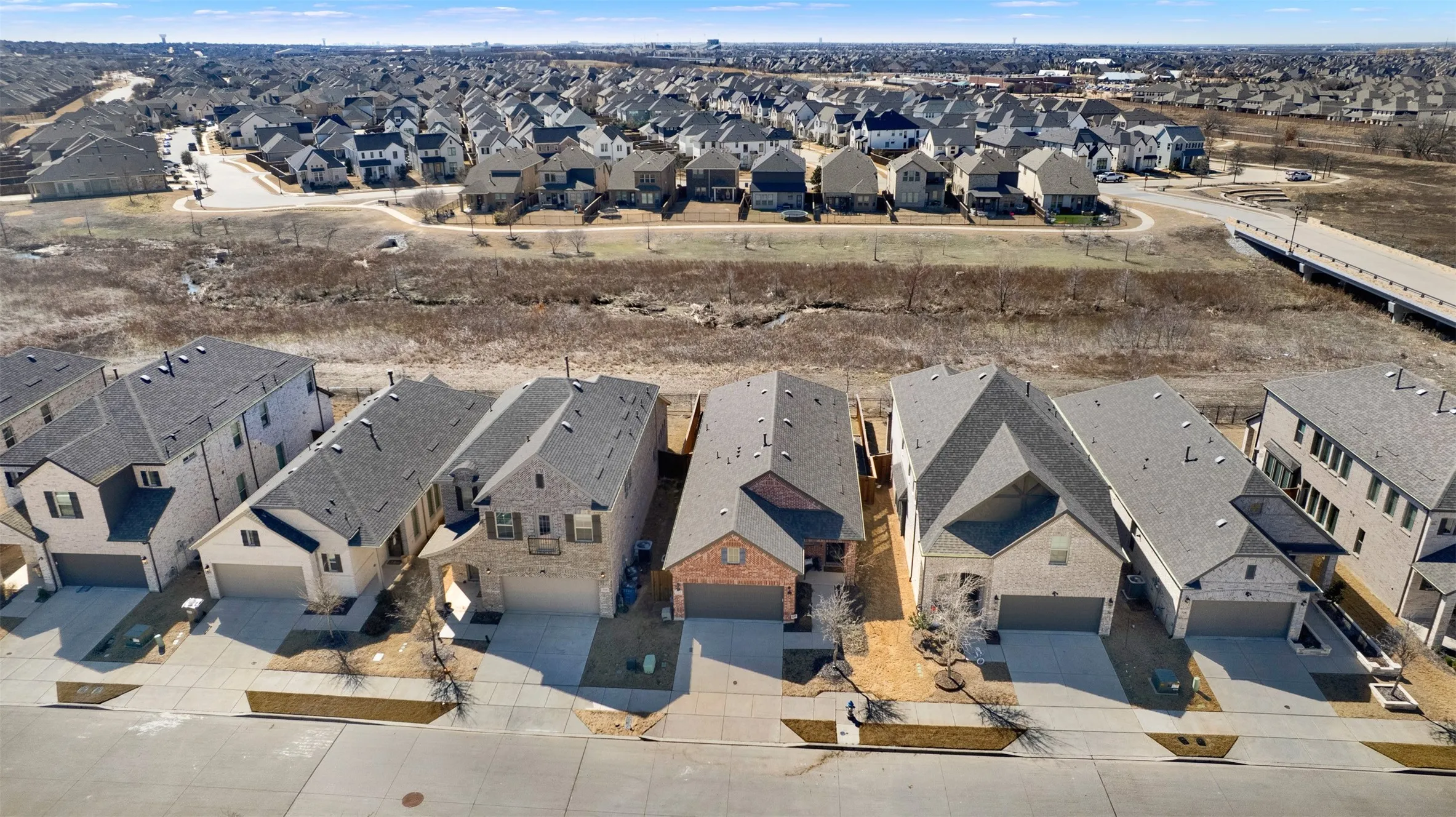 Single Family Residence For Sale in Collin County , 720 Skyview Court, Celina, Texas 75009, 3 Bedroom, 2 Bathroom, 2 Garage spaces, 1,739 Sqft, built in 2023, mls#21304197, Real Estate Agent in Celina, Homes For Sale in Collin county, Homes For Sale in Celina, Realtor in Celina Texas, Real Estate Brokerage Independent Realty Texas, Luminita Cordes Realtor