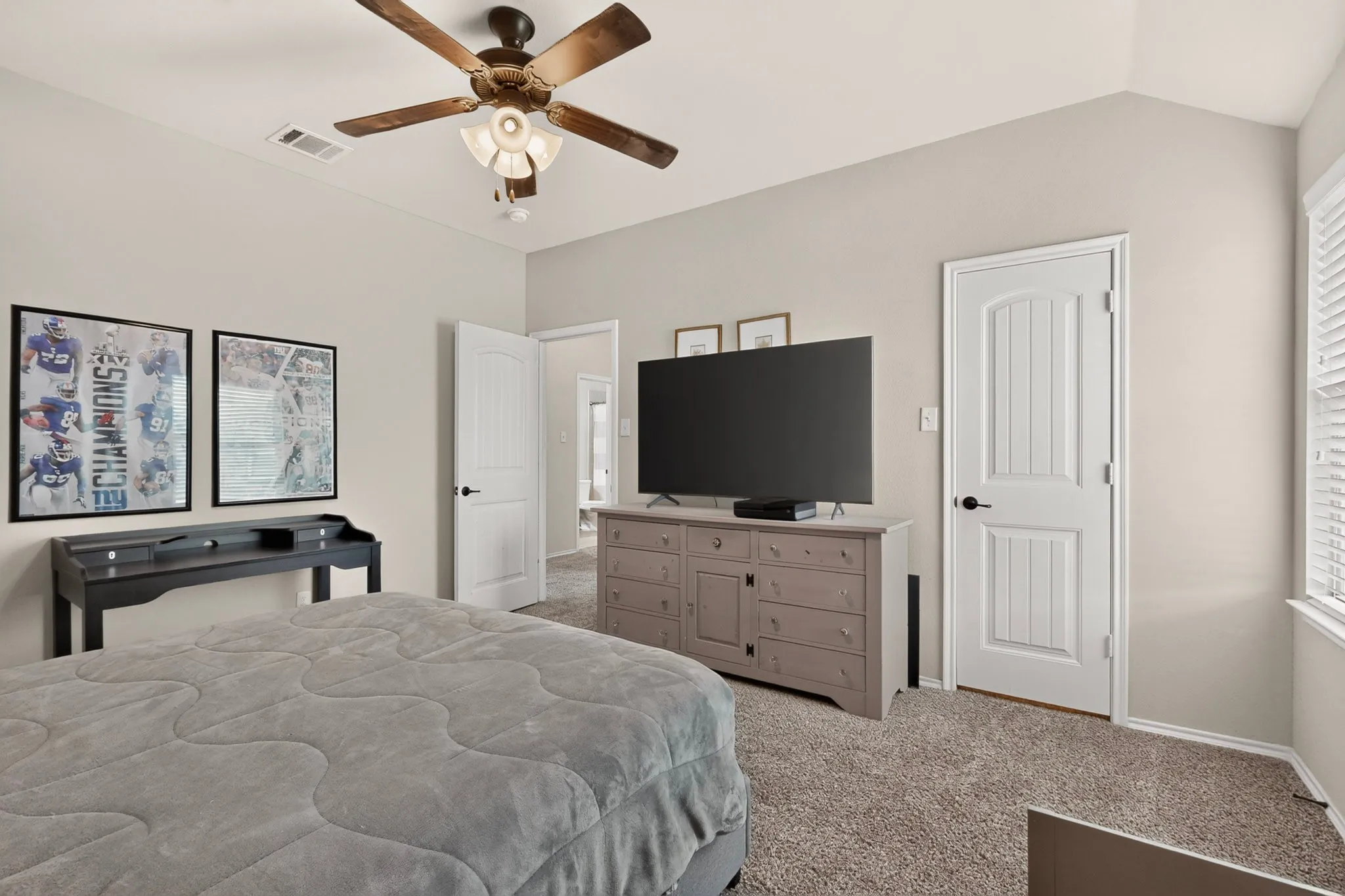 Single Family Residence For Sale in Collin County , 201 Sandy Creek Way, Mc Kinney, Texas 75072, 5 Bedroom, 4 Bathroom, 2 Garage spaces, 3,289 Sqft, built in 2014, mls#21304243, Real Estate Agent in Mc Kinney, Homes For Sale in Collin county, Homes For Sale in Mc Kinney, Realtor in Mc Kinney Texas, Real Estate Brokerage Independent Realty Texas, Luminita Cordes Realtor